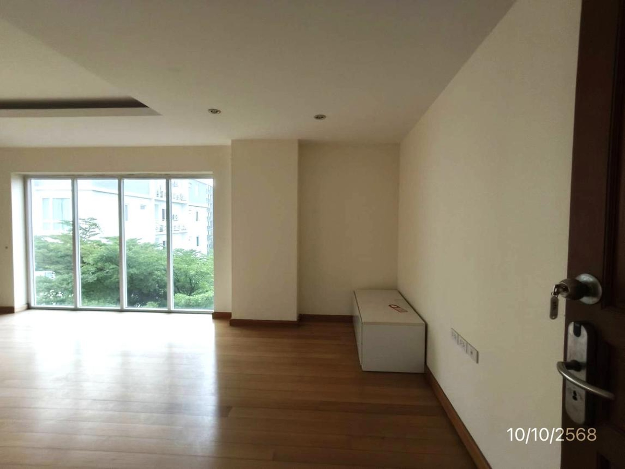 ทรัพย์สถาบันโดย KASIKORNBANK คอนโด เอ็มเมอรัลด์ พาเลซ คอนโดมิเนีบม (Emerald Palace Condominium)
