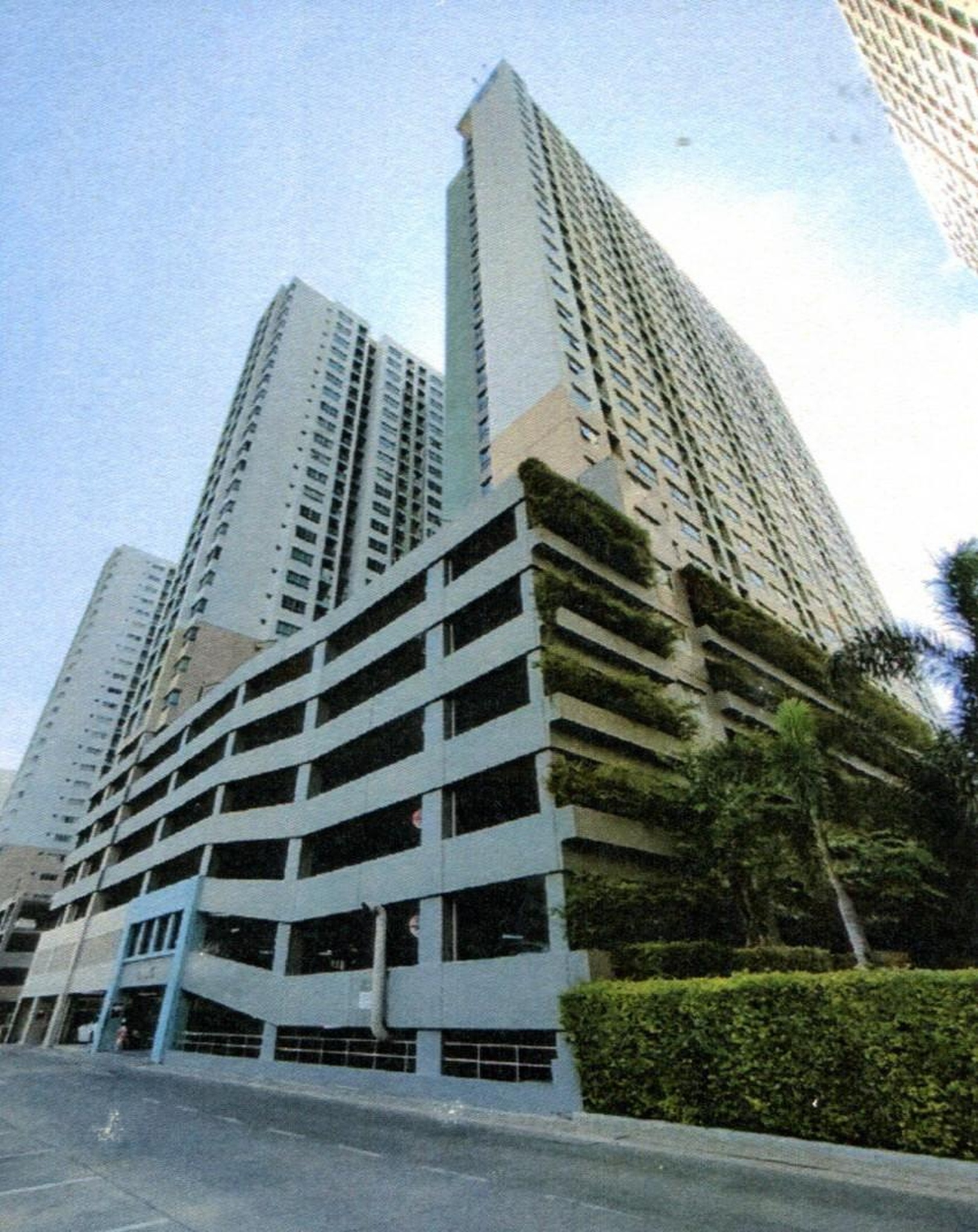ทรัพย์สถาบันโดย GHB คอนโด ลุมพินี เมกะซิตี้ บางนา (Lumpini Mega City Bangna)