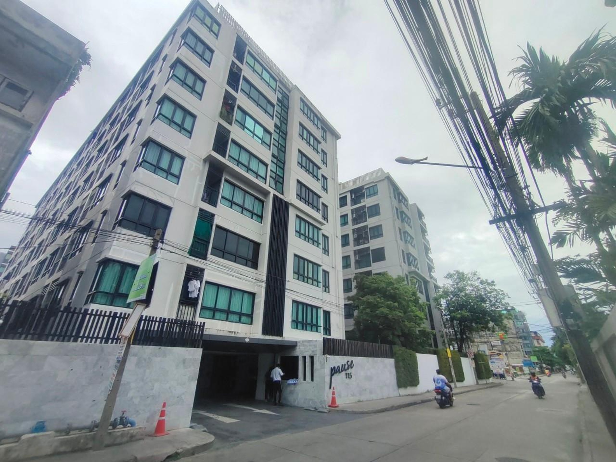 ทรัพย์สถาบันโดย GHB คอนโดติด BTS ปู่เจ้า พอส สุขุมวิท 115 (Pause Sukhumvit 115)