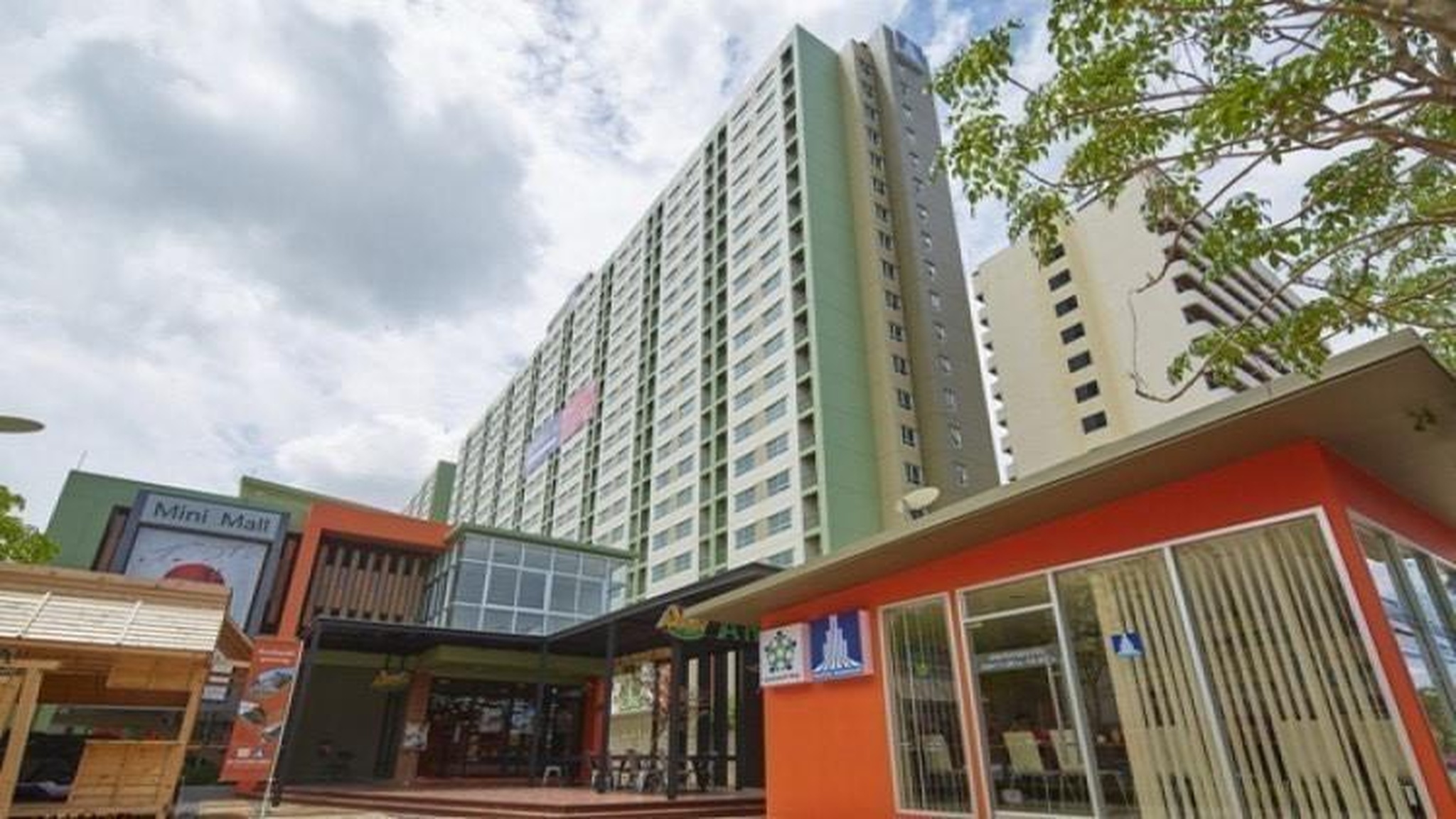 ทรัพย์สถาบันโดย GHB คอนโดติด MRT หลักสอง ลุมพินี พาร์ค เพชรเกษม 98 (Lumpini Park Phetkasem 98)