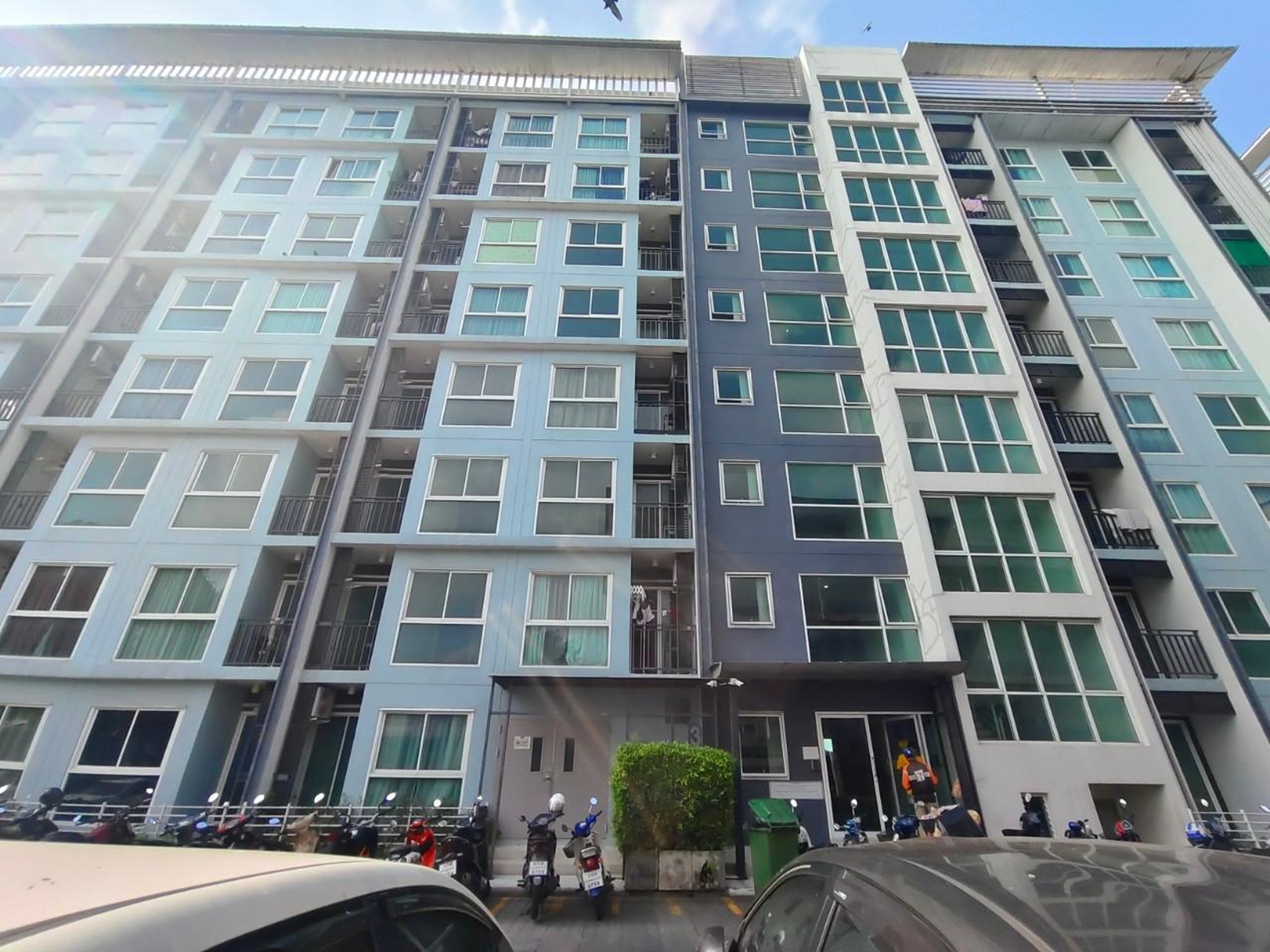 ทรัพย์สถาบันโดย GHB คอนโดใกล้ MRT ตลาดบางใหญ่ ไอริส เวสท์เกต (Iris Westgate)