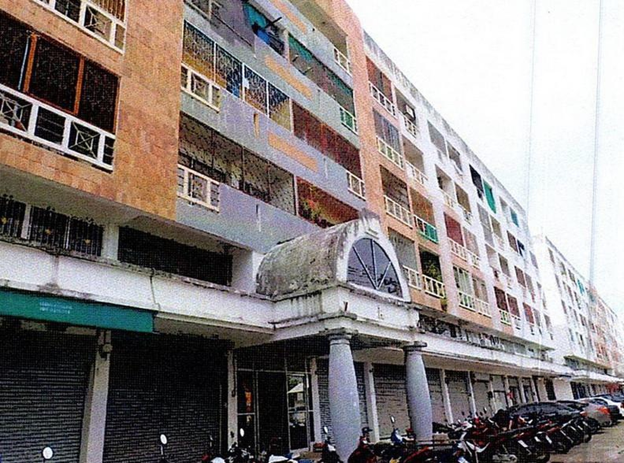 ทรัพย์สถาบันโดย GHB คอนโด ท่าน้ำเมืองนนท์ คอนโดปาร์ค (Thanam Muangnon Condo Park)