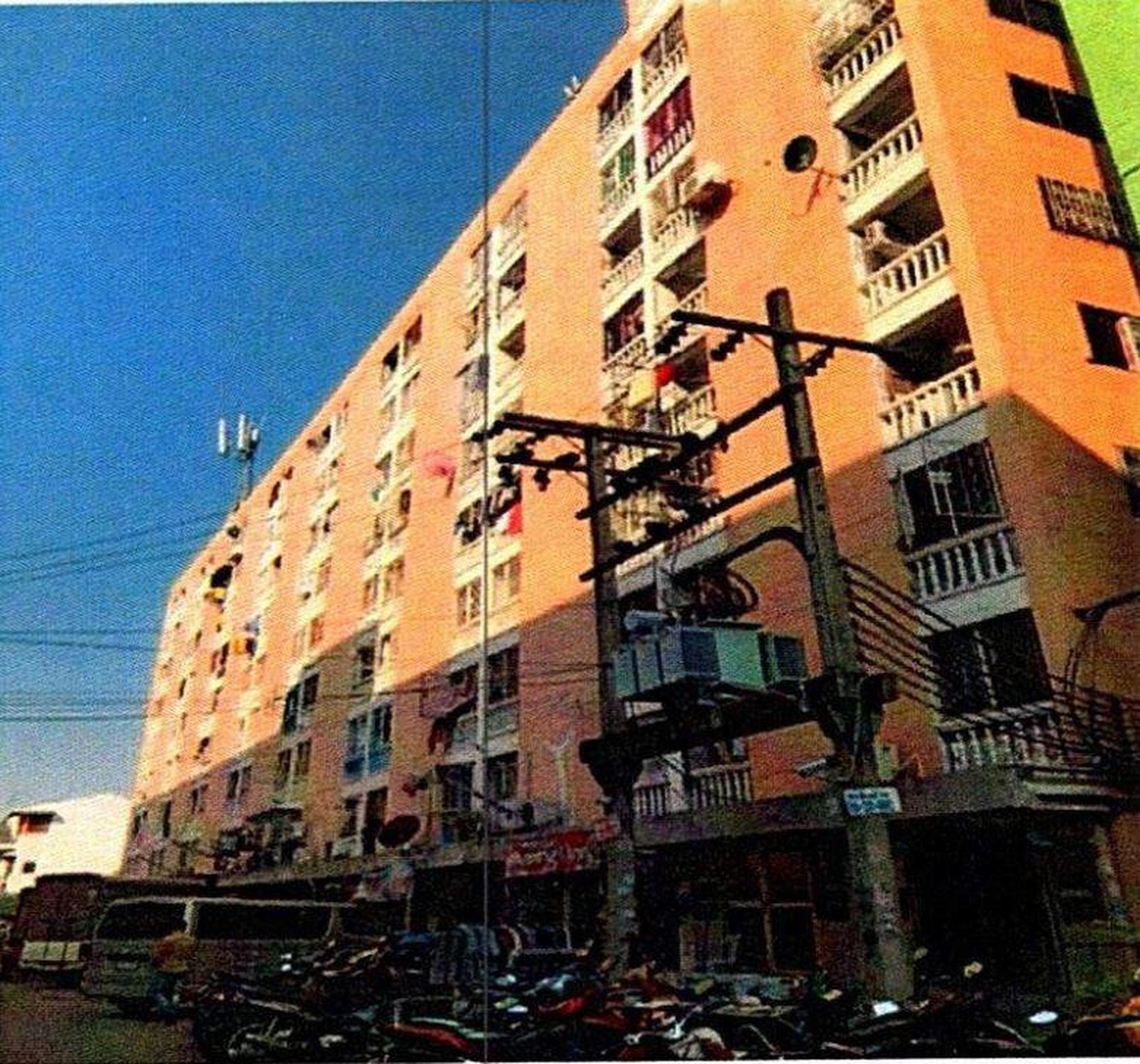 ทรัพย์สถาบันโดย GHB คอนโด ยงเจริญคอมเพล็กซ์ (Yong Charoen Complex)