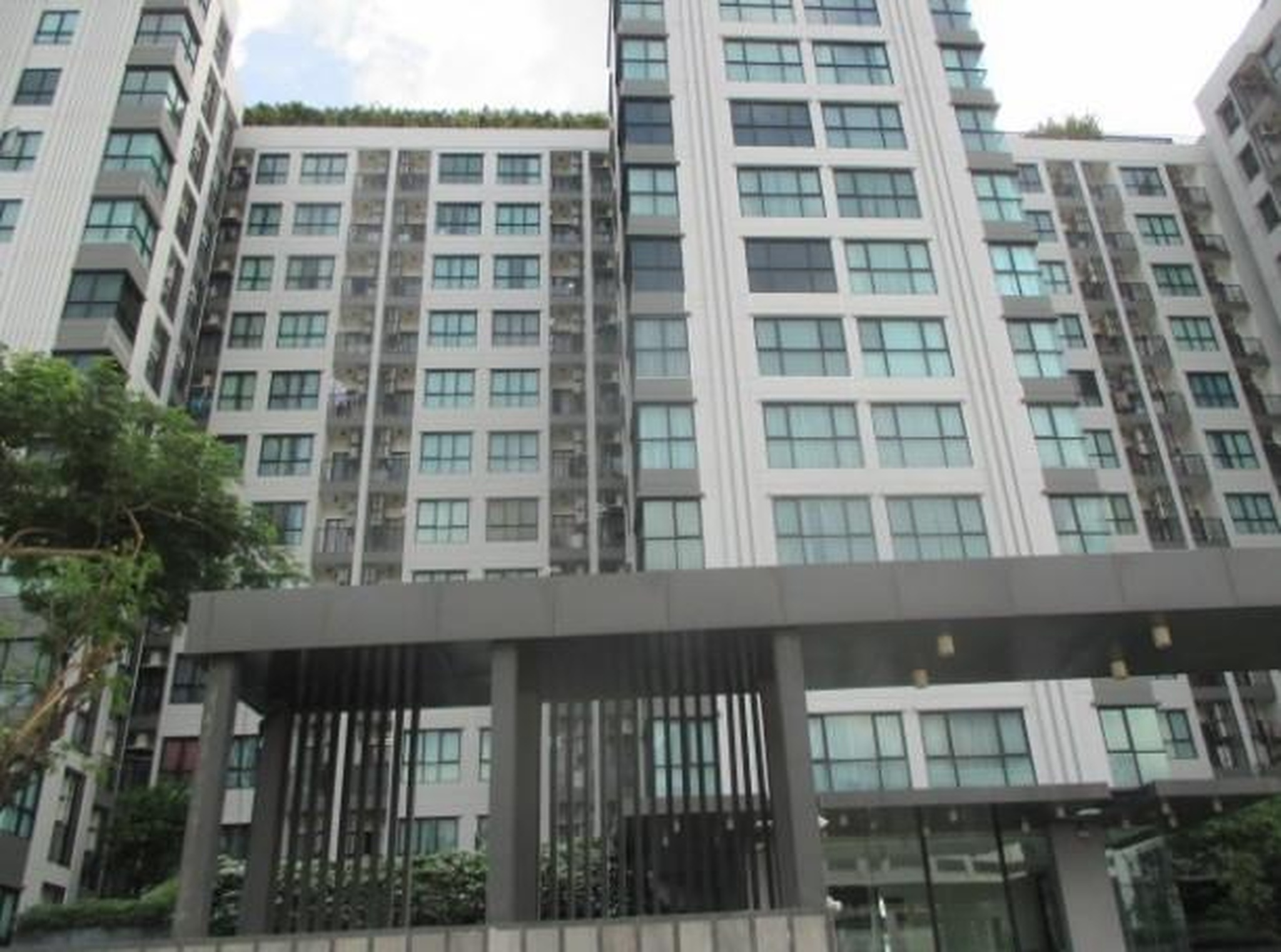 ทรัพย์สถาบันโดย GHB คอนโดใกล้ BTS สายหยุด เอพพิโซด พหล-สะพานใหม่ (Episode Stylish Condo)