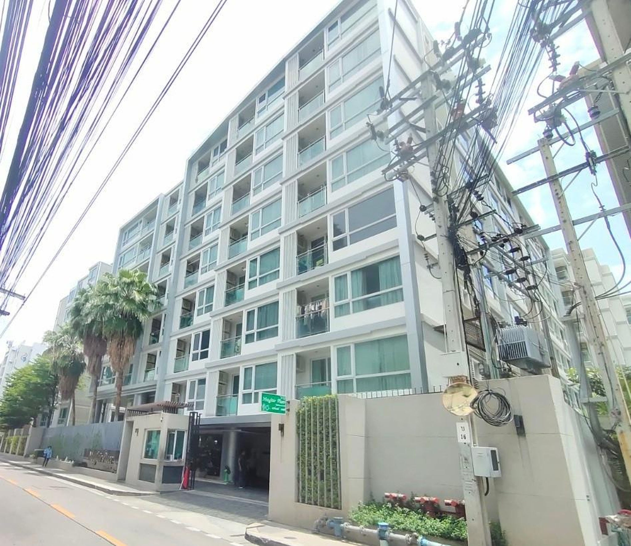 ทรัพย์สถาบันโดย GHB คอนโดใกล้ BTS ปุณณวิถี เมย์แฟร์ เพลส สุขุมวิท 64 (Mayfair Place Sukhumvit 64)