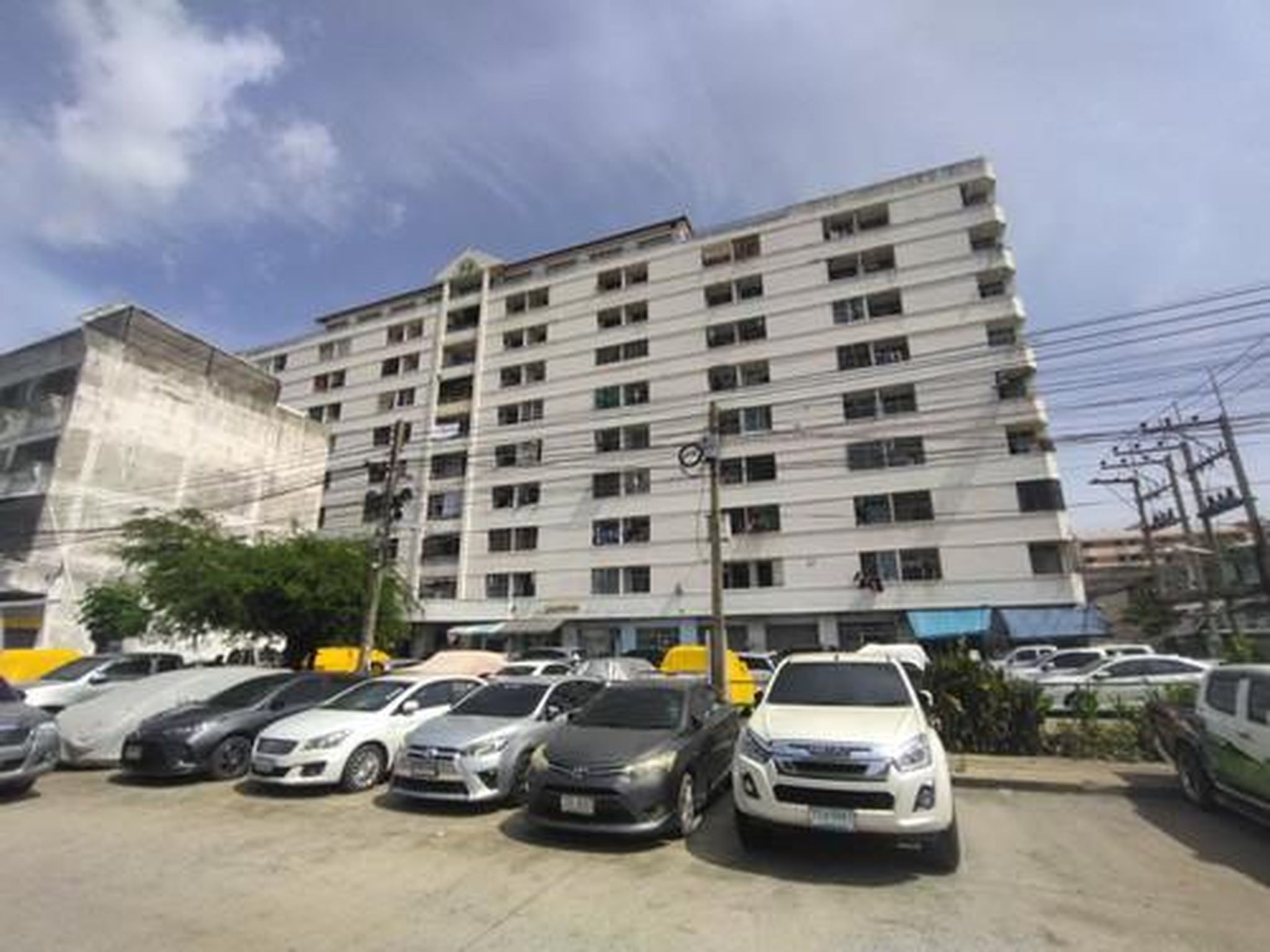 ทรัพย์สถาบันโดย GHB คอนโด นวนคร ลิฟวิ่งเพลส (Nawa Nakhon Living Place)