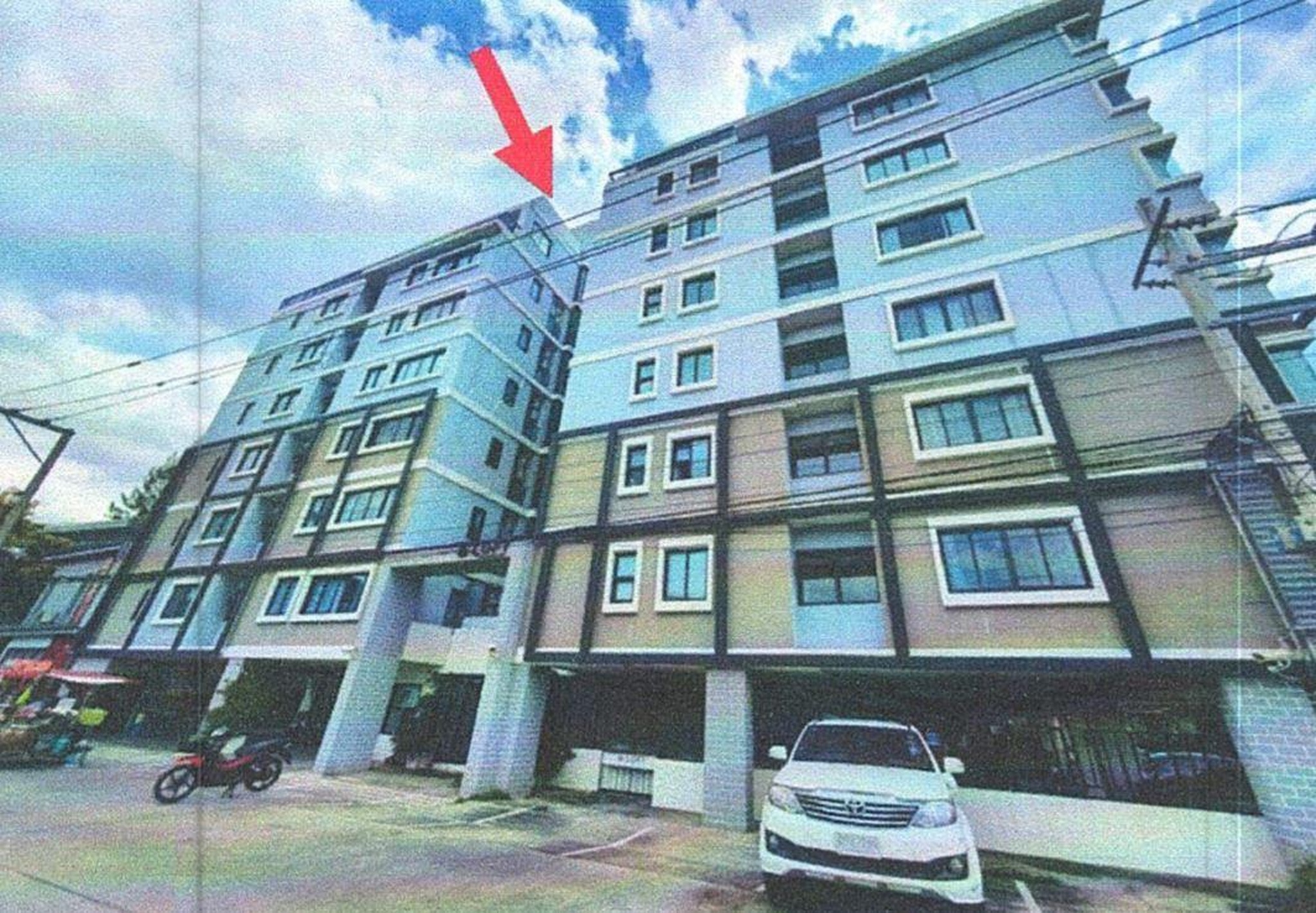 ทรัพย์สถาบันโดย GHB คอนโด บีลอฟท์ สุขุมวิท 109 (B-LOFT Sukhumvit 109)