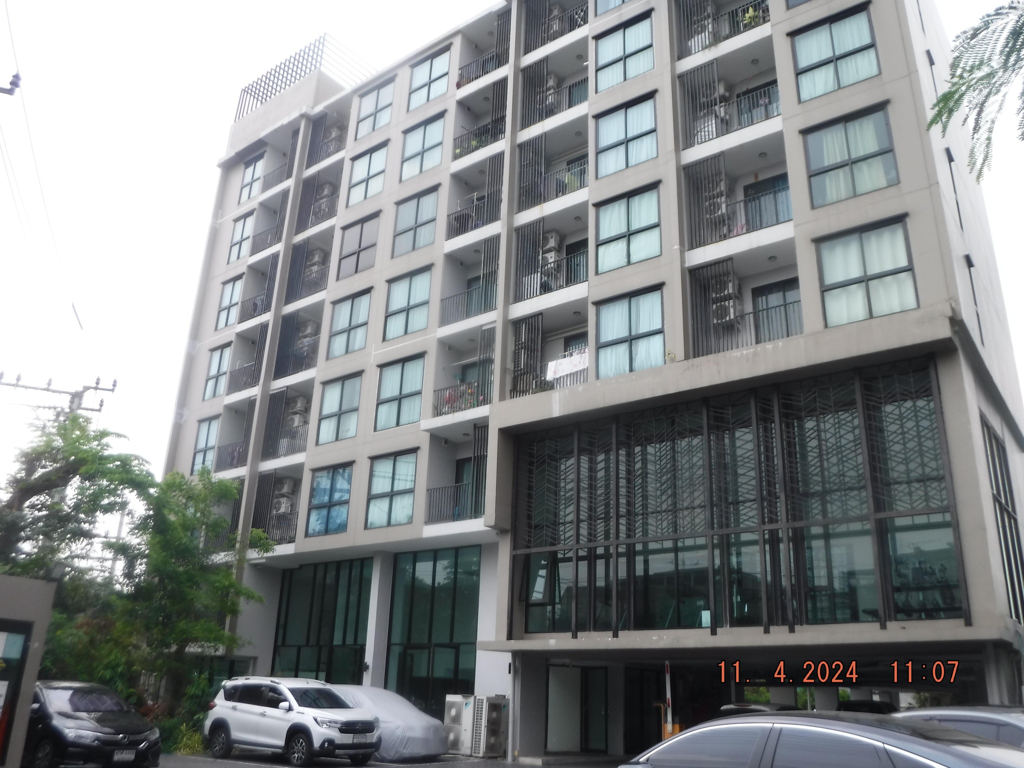 ทรัพย์สถาบันโดย GHB คอนโด แกรนด์ คอนโดมิเนียม วุฒากาศ 57 (Grand Condominium Wutthakat 57)