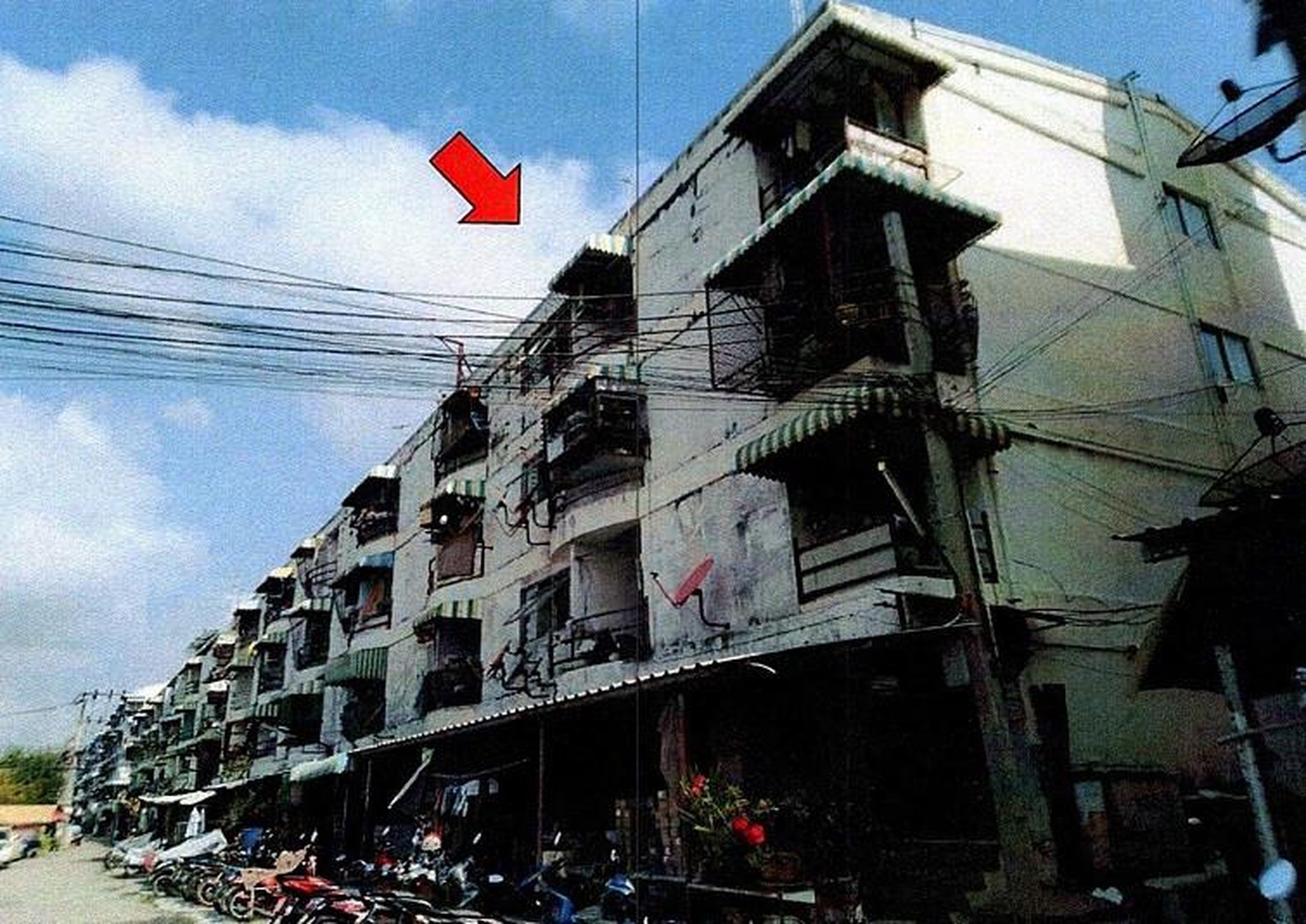 ทรัพย์สถาบันโดย GHB คอนโด พูลเจริญคอนโดทาวน์ (Phuncharoen Condotown)