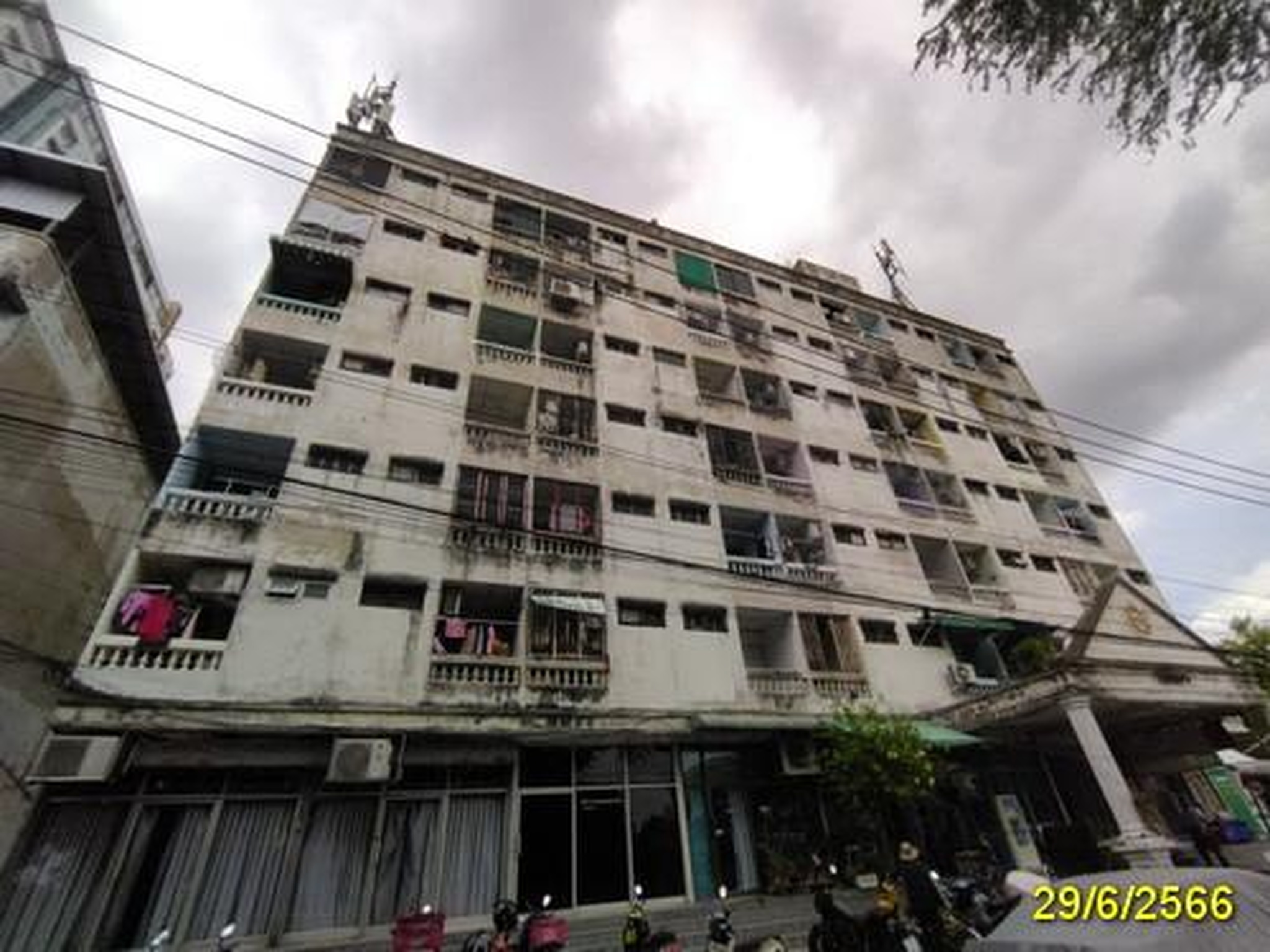 ทรัพย์สถาบันโดย GHB คอนโด พร้อม คอนโดมิเนียม (Prom Condominium)