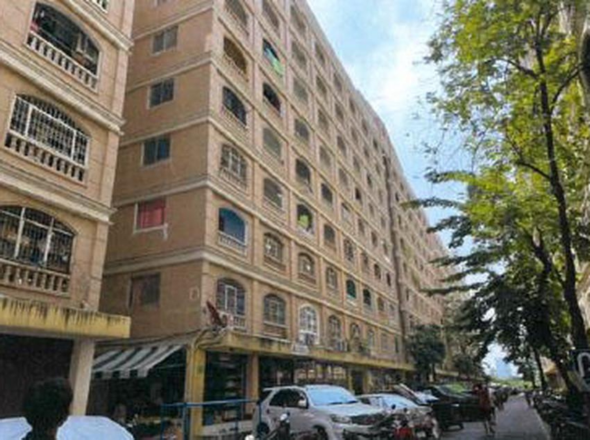 ทรัพย์สถาบันโดย GHB คอนโด นิรันดร์ เรสซิเดนซ์ 3 (อาคาร ดี-อาร์) (Niran Residence 3 (Building D-R))