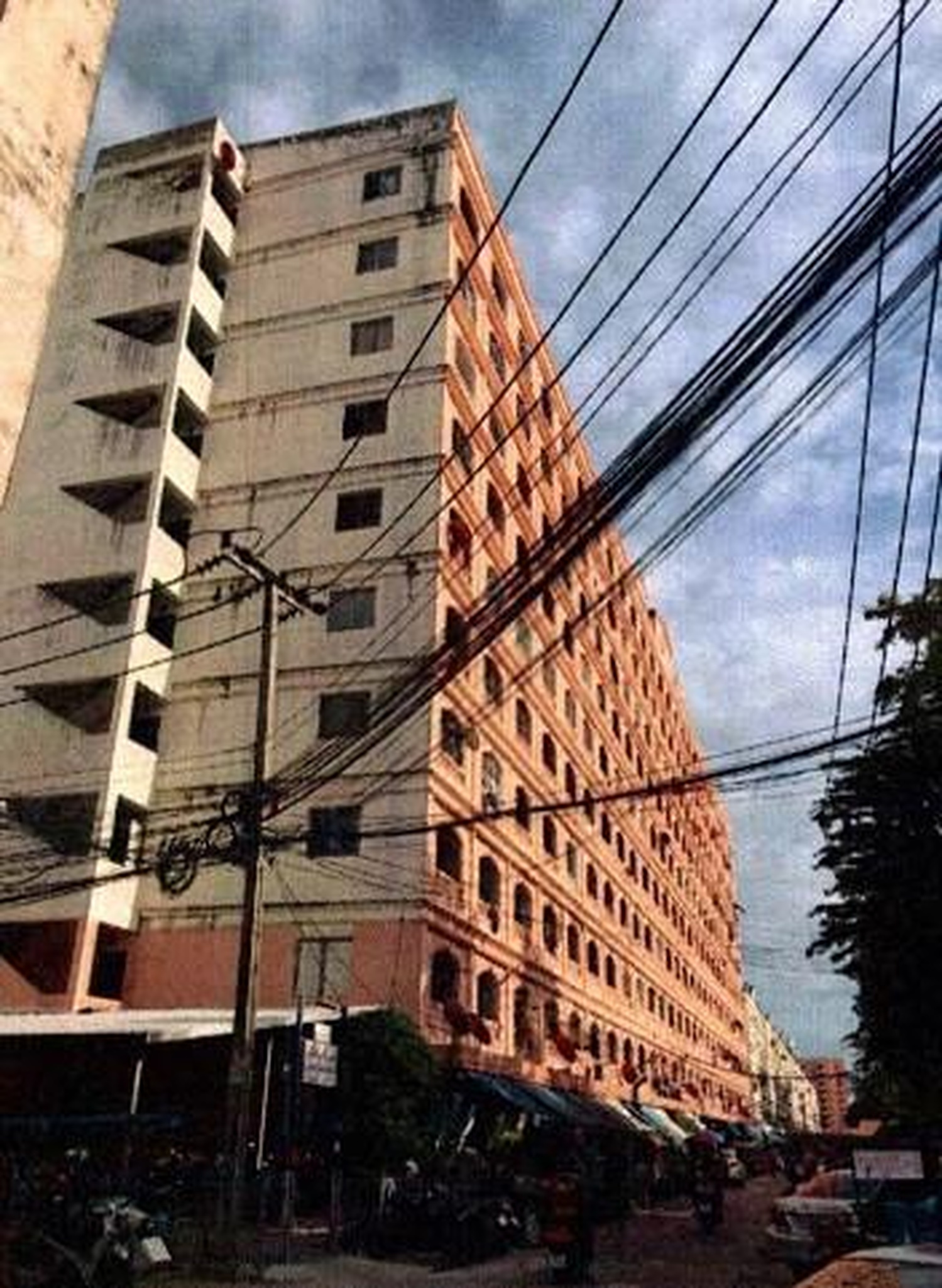 ทรัพย์สถาบันโดย GHB คอนโด นิรันดร์ เรสซิเดนซ์ 1 (Niran Residence 1)