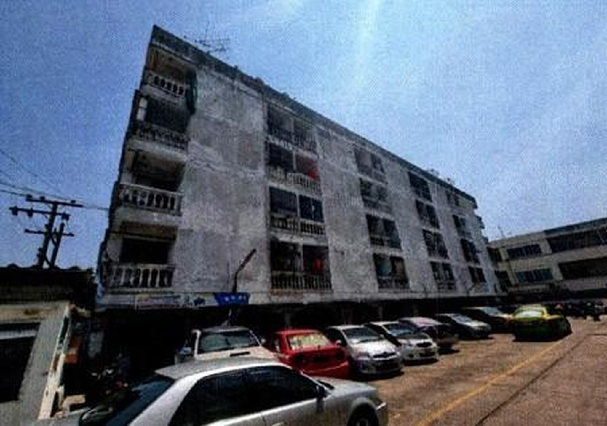 ทรัพย์สถาบันโดย GHB คอนโดใกล้ MRT บางรักน้อย-ท่าอิฐ ท่าอิฐคอนโดทาวน์ 1 (Tha IT Condo Town 1)
