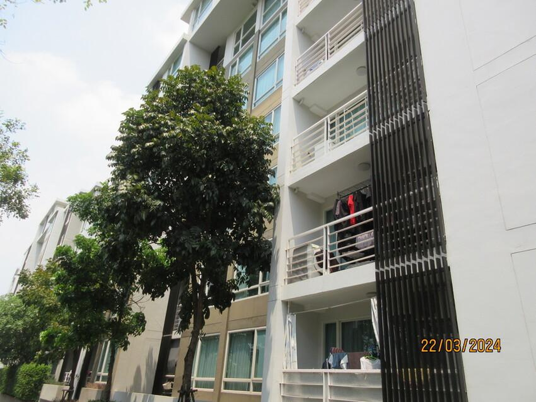 ทรัพย์สถาบันโดย GHB คอนโด อิลีเม้นท์ ศรีนครินทร์ (Element Srinakarin)