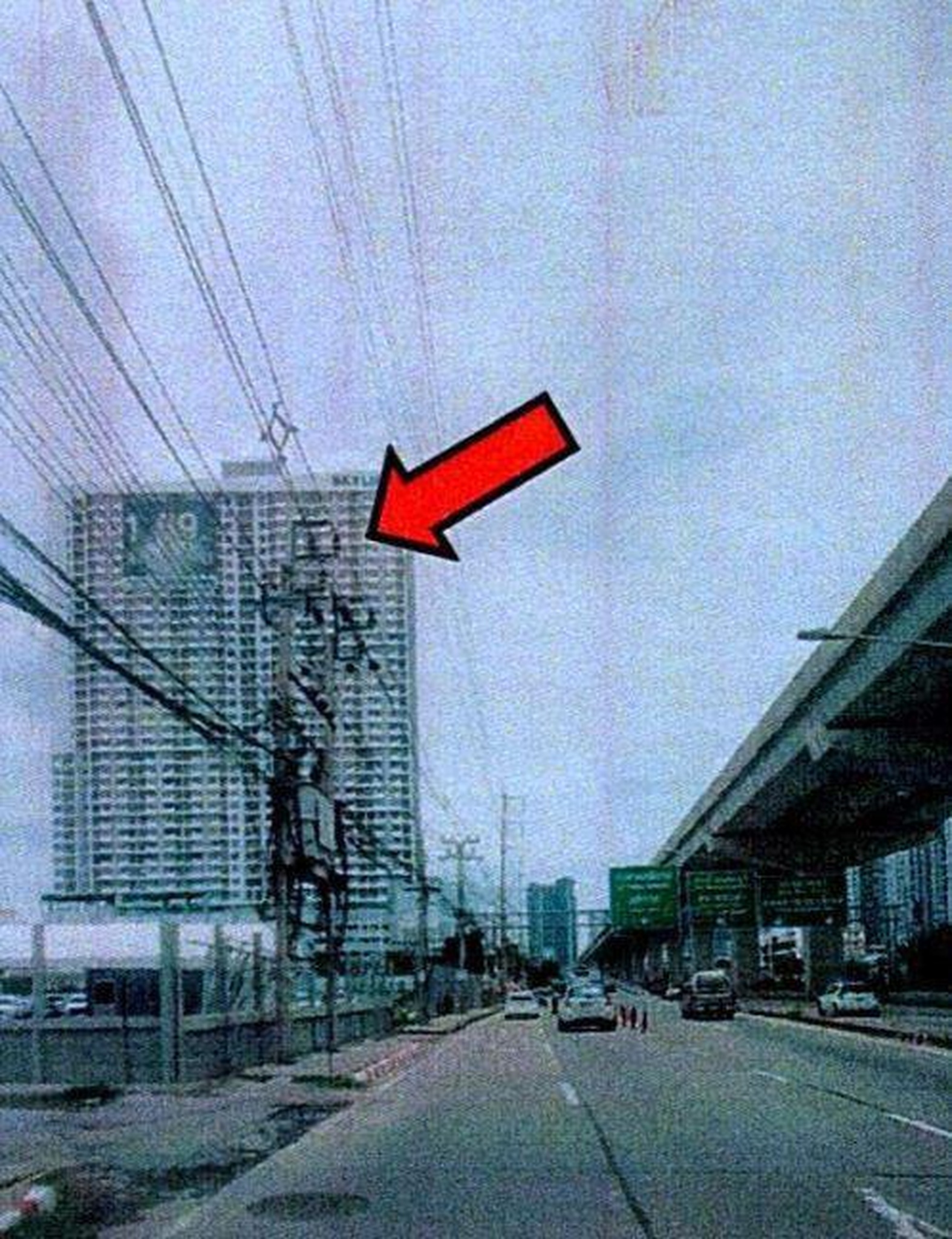 ทรัพย์สถาบันโดย GHB คอนโดใกล้ MRT แยกนนทบุรี 1 สกายไลน์ รัตนาธิเบศร์ (Skyline Rattanathibet)