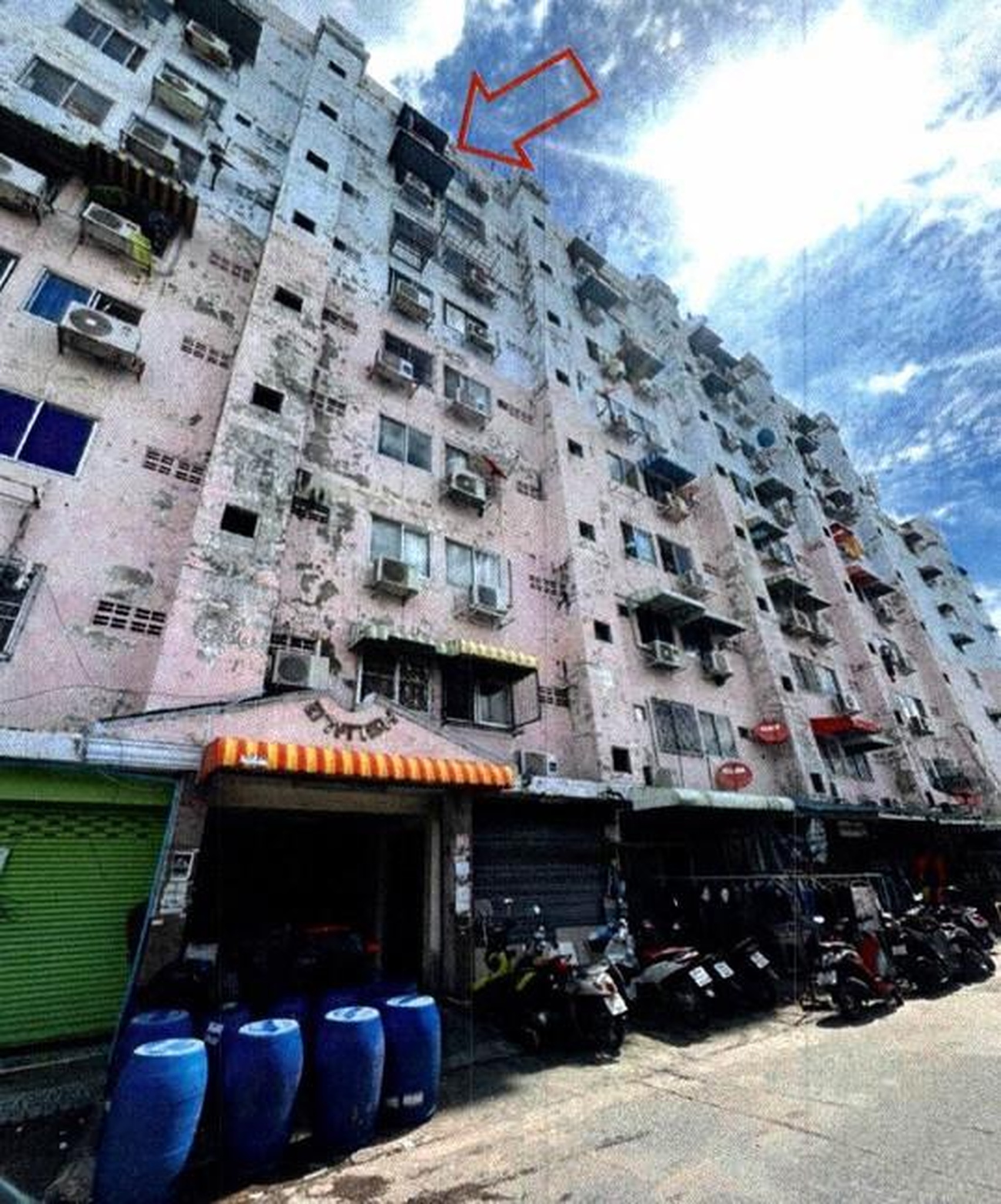 ทรัพย์สถาบันโดย GHB คอนโด นิรันดร์ ซิตี้ ลาดพร้าว 101 (Niran City Ladprao 101)