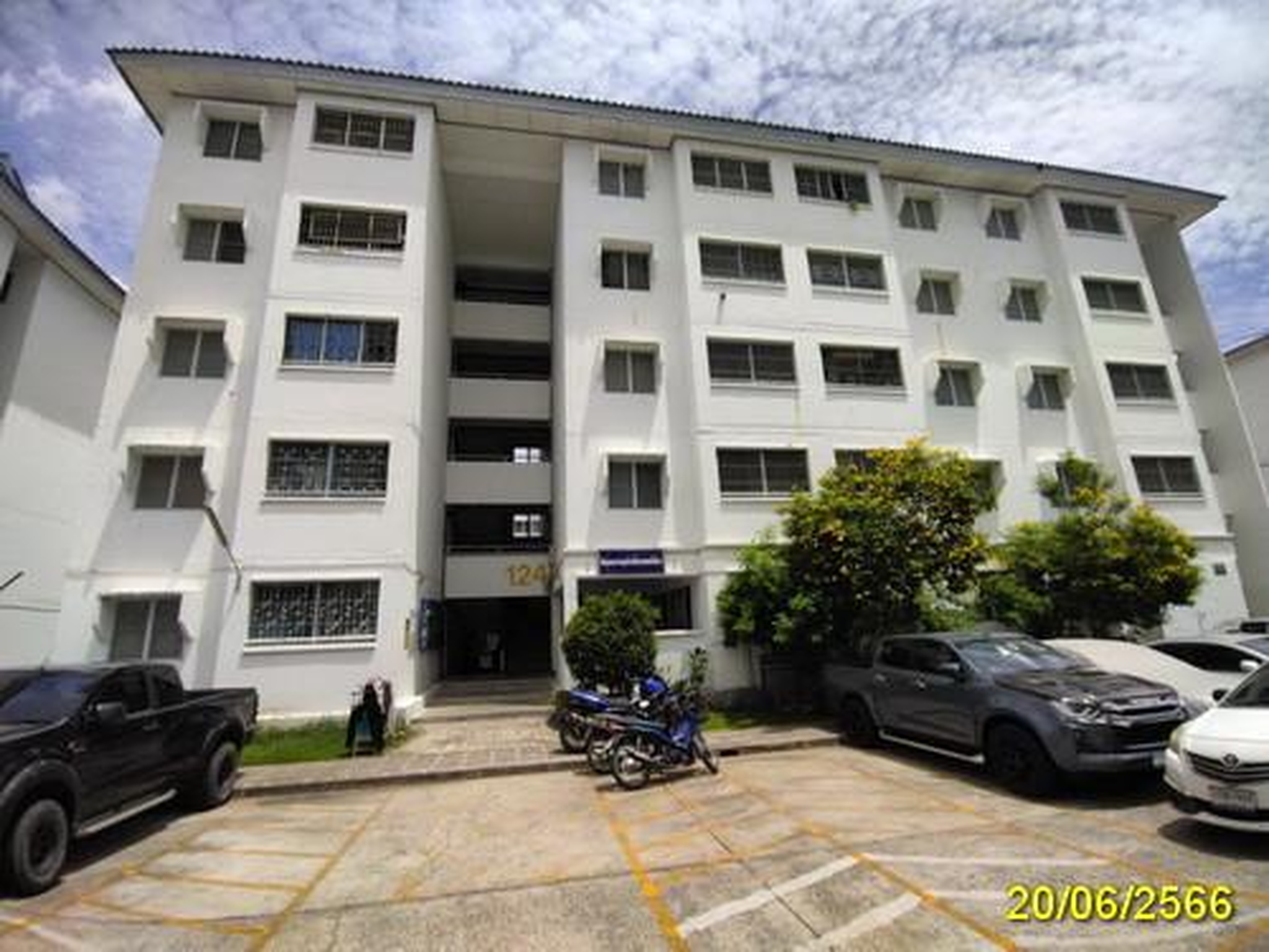 ทรัพย์สถาบันโดย GHB คอนโด บ้านเอื้ออาทร พหลโยธิน กม.44 (Baan Ua-Athorn Phaholyothin Km.44)