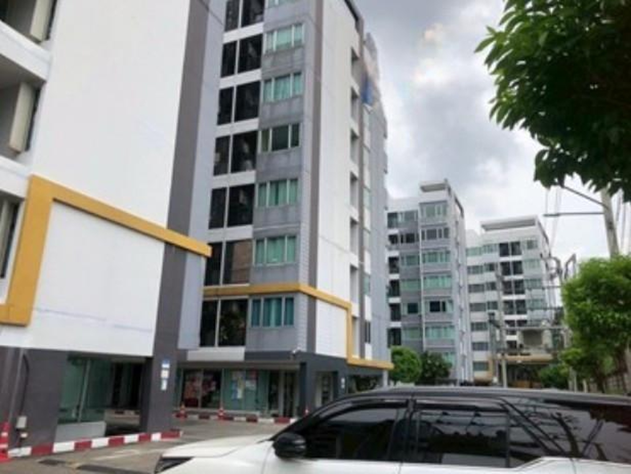 ทรัพย์สถาบันโดย GHB คอนโดใกล้ MRT บางรักใหญ่ เอส 9 คอนโดมิเนียม (S9 Condominium)