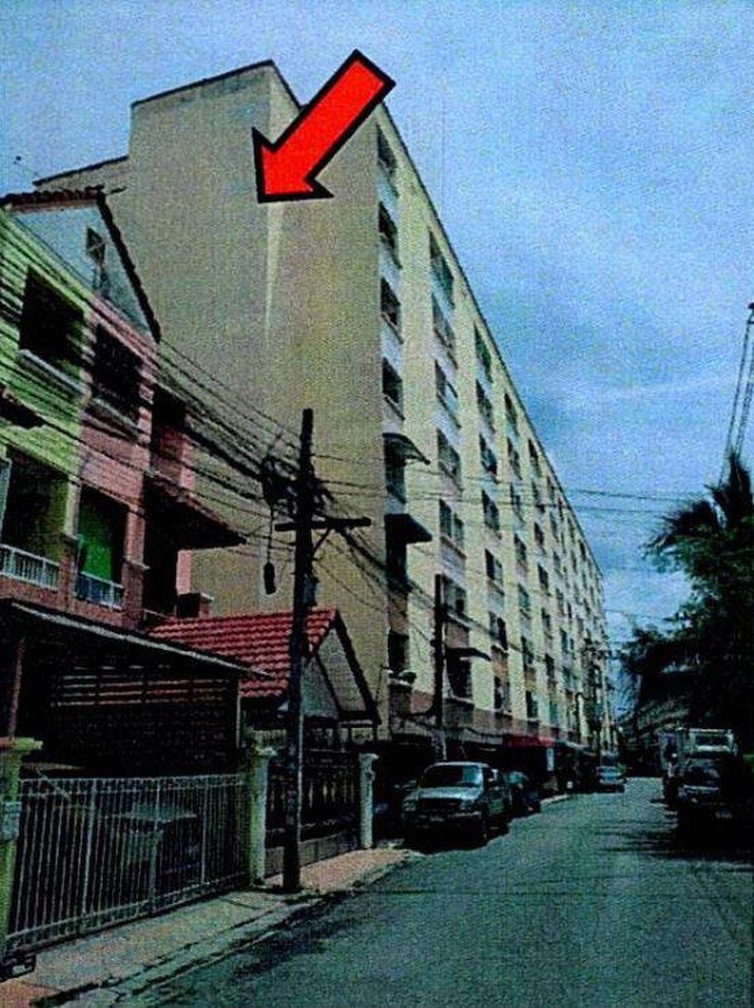 ทรัพย์สถาบันโดย GHB คอนโด จตุรพร คอนโดทาวน์ (Chaturaporn Condotown)