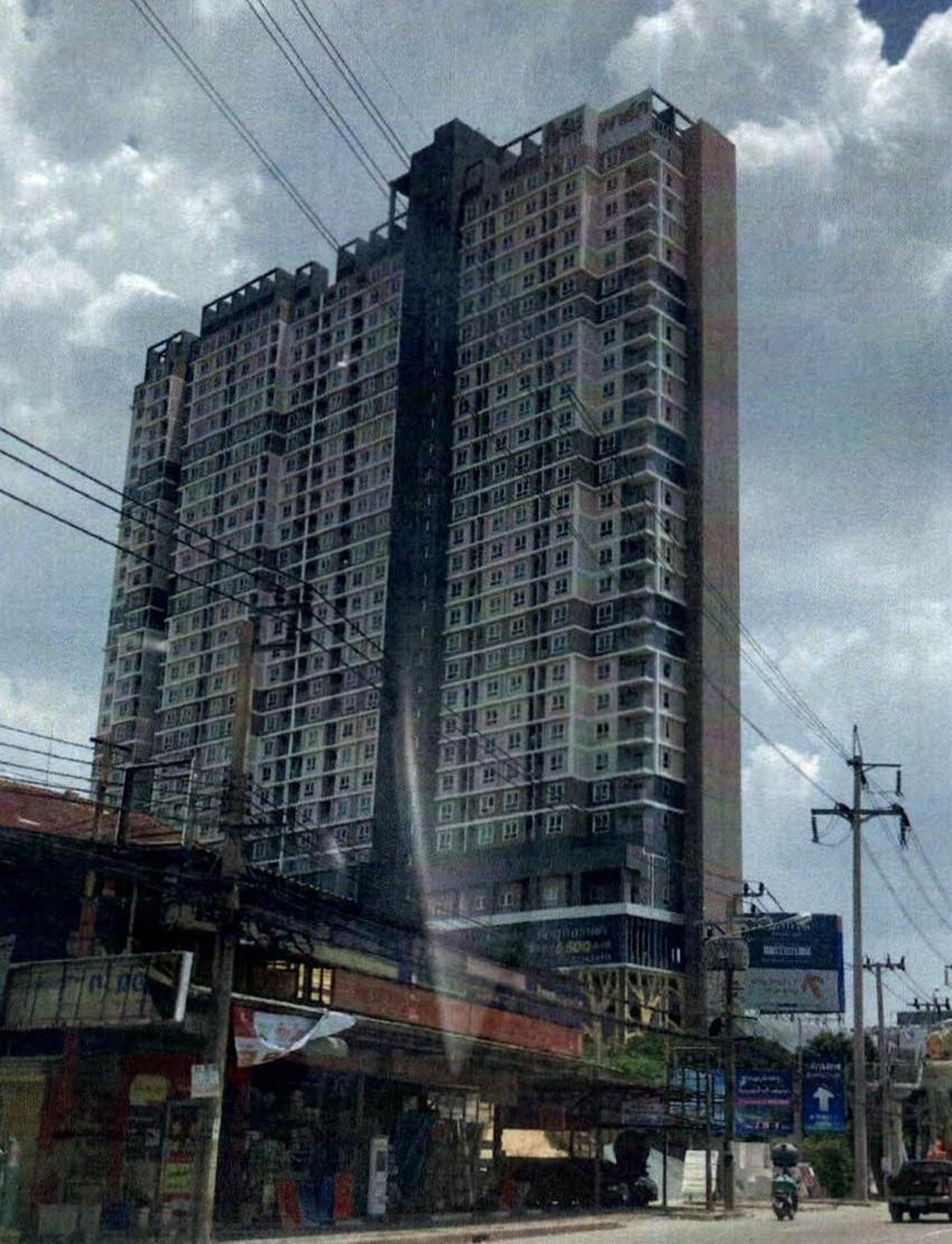 ทรัพย์สถาบันโดย GHB คอนโดใกล้ MRT ไทรม้า ริชพาร์ค @ เจ้าพระยา (Rich Park @Chaophraya)
