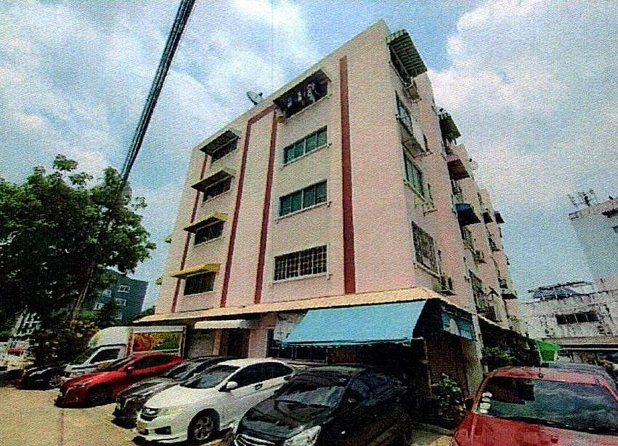 ทรัพย์สถาบันโดย GHB คอนโด นิรันดร์ ซิตี้ ลาดพร้าว 101 (Niran City Ladprao 101)