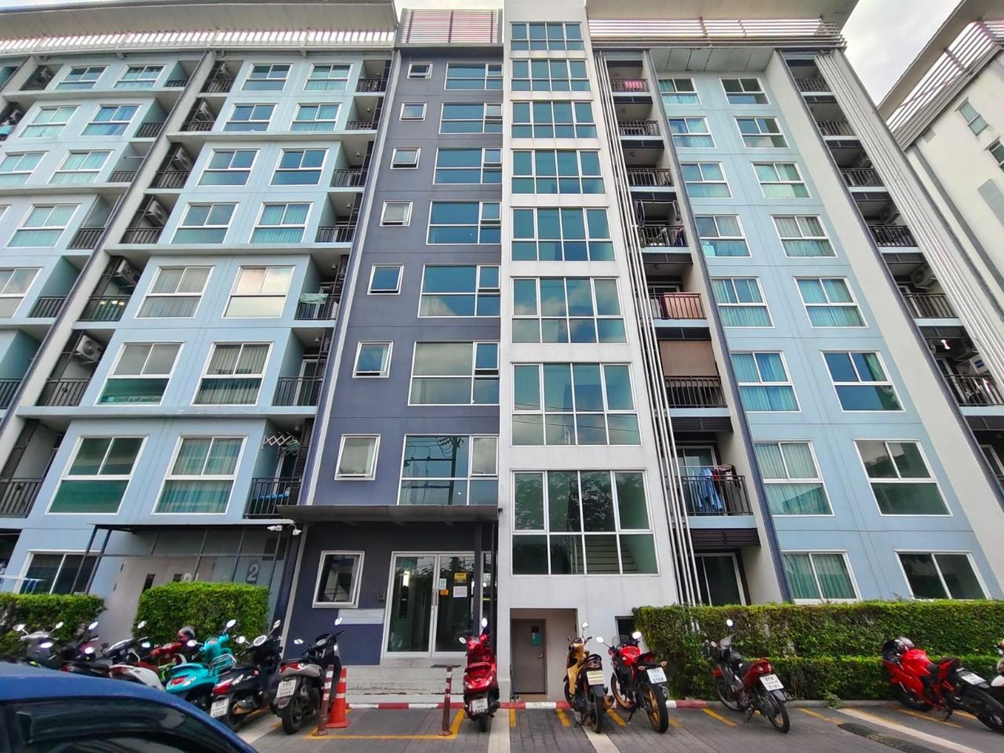 ทรัพย์สถาบันโดย GHB คอนโดใกล้ MRT คลองบางไผ่ ไอริส เวสท์เกต (Iris Westgate)