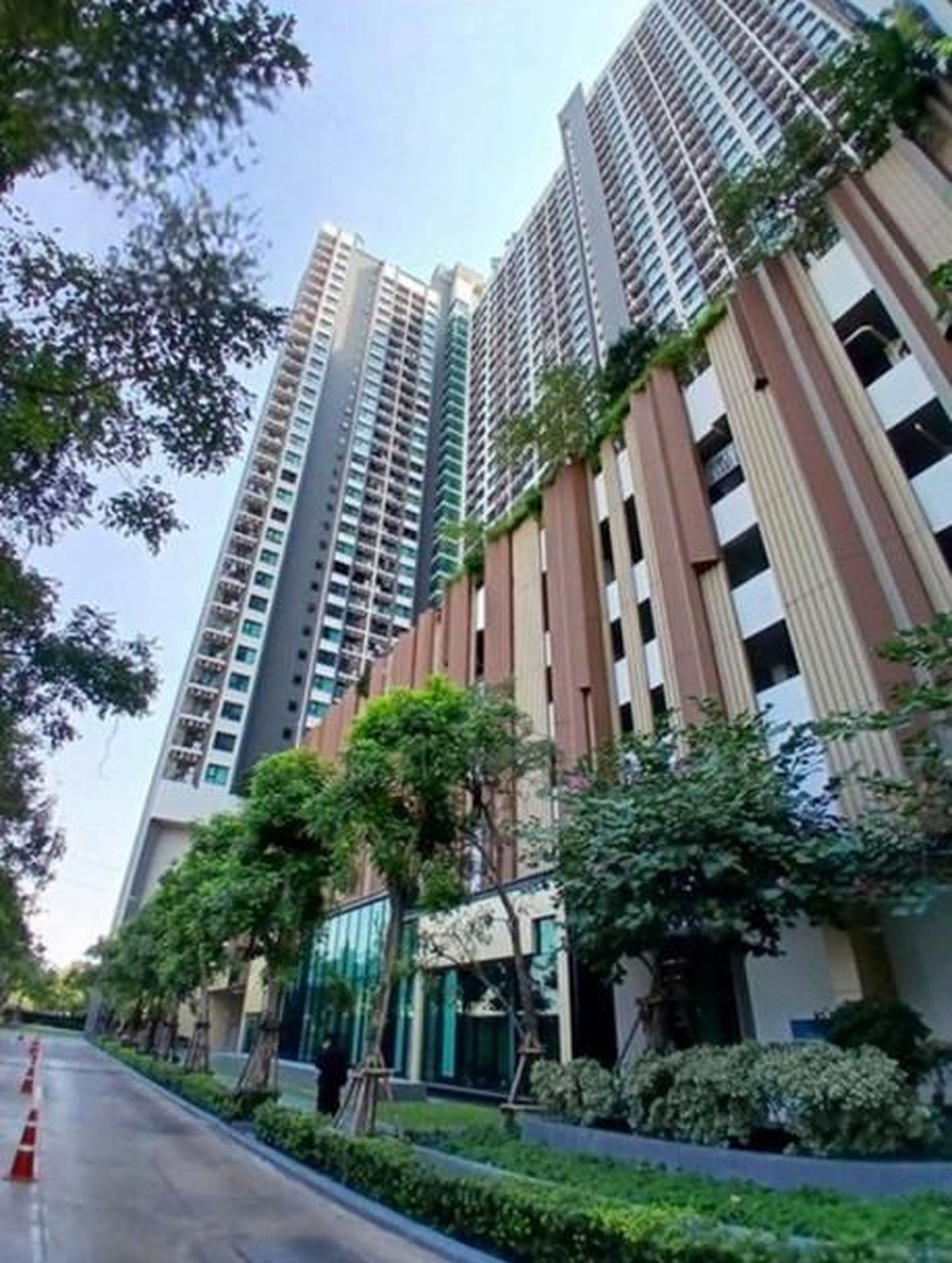 ทรัพย์สถาบันโดย GHB คอนโดติด YL22 ทิพวัล เคนซิงตัน สุขุมวิท-เทพารักษ์ (Kensington Sukhumvit-Theparak)