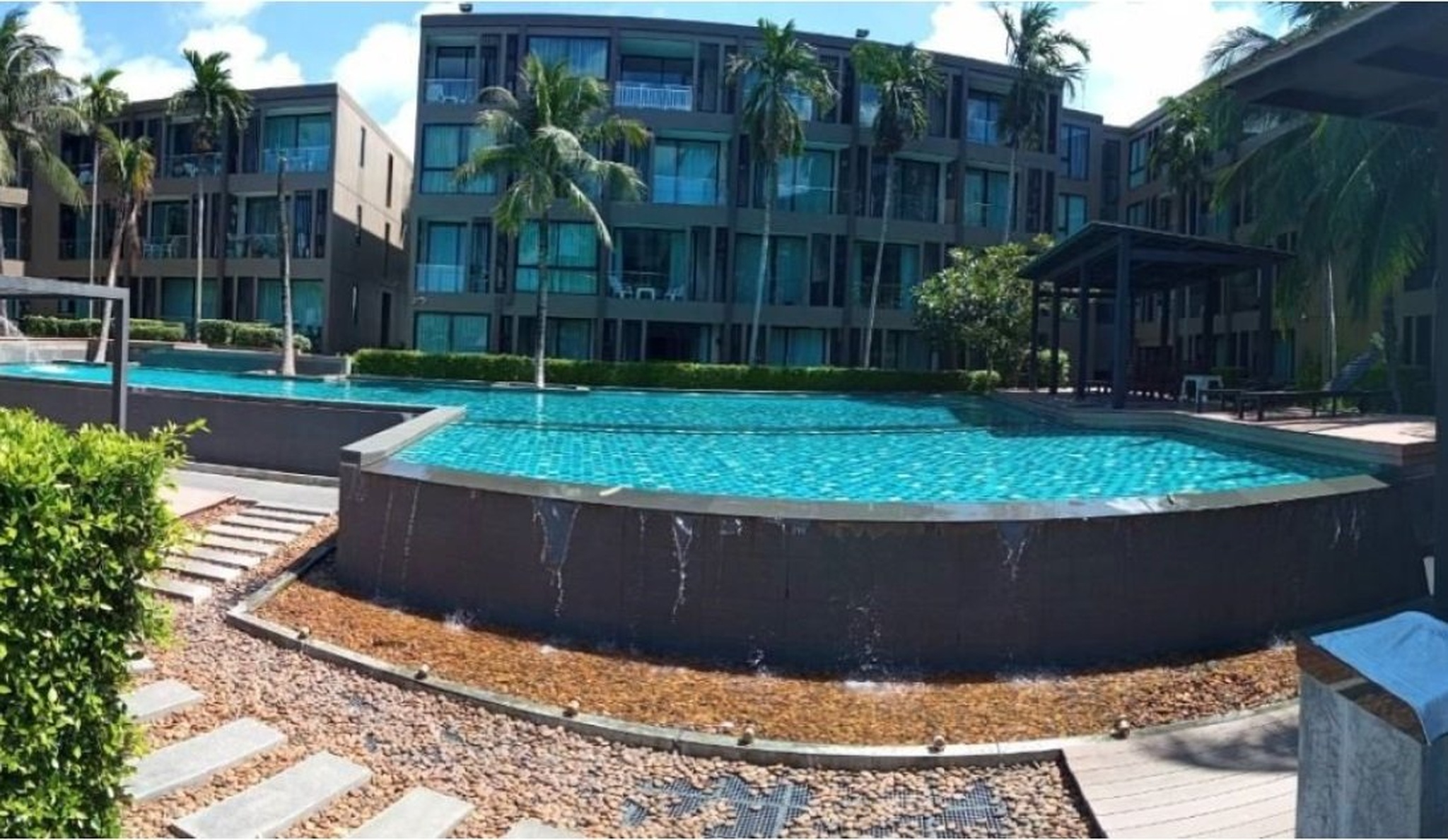 ทรัพย์สถาบันโดย SCB คอนโด เดอะ พิกเซล เคป พันวา คอนโด (The Pixels Cape Panwa Condo)