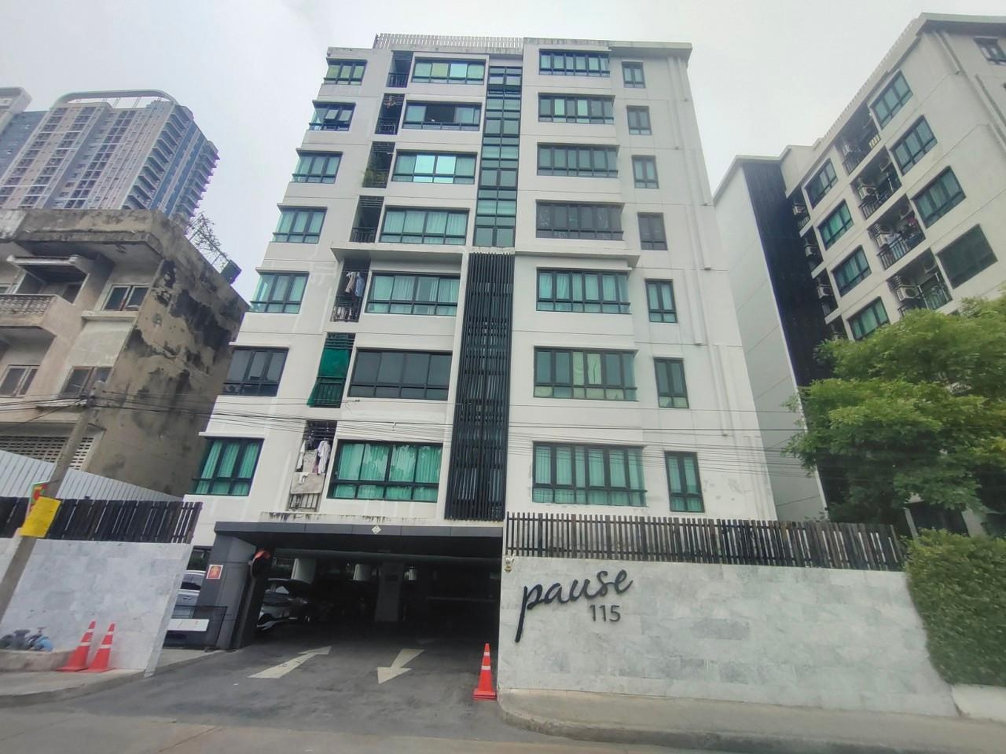 ทรัพย์สถาบันโดย GHB คอนโดใกล้ BTS ปู่เจ้า พอส สุขุมวิท 115 (Pause Sukhumvit 115)