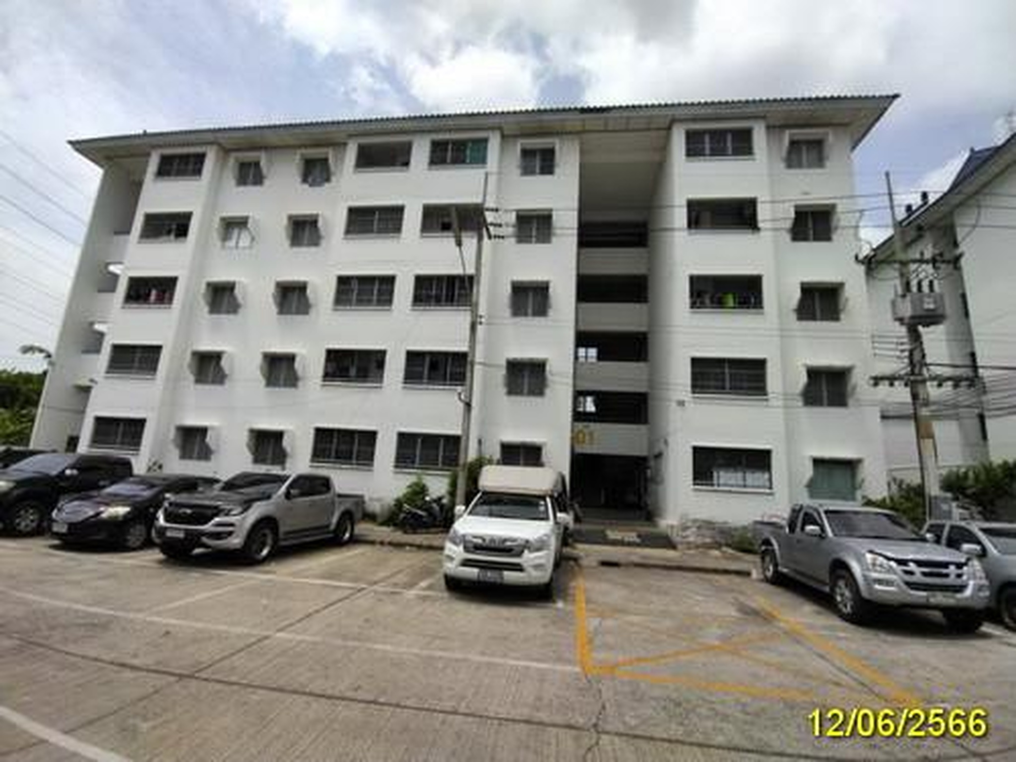 ทรัพย์สถาบันโดย GHB คอนโด บ้านเอื้ออาทร พหลโยธิน กม.44 (Baan Ua-Athorn Phaholyothin Km.44)