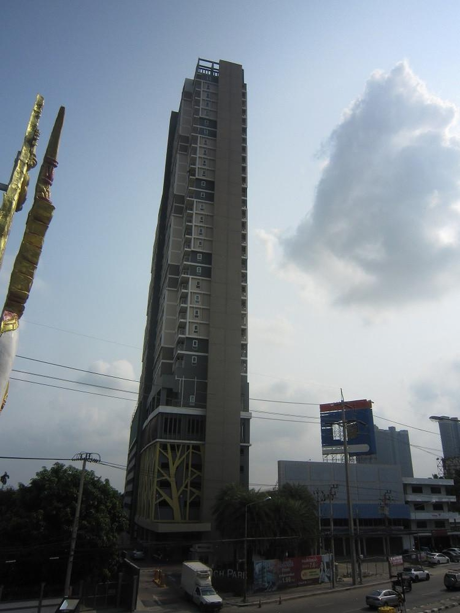 ทรัพย์สถาบันโดย GHB คอนโดใกล้ MRT ไทรม้า ริชพาร์ค @ เจ้าพระยา (Rich Park @Chaophraya)