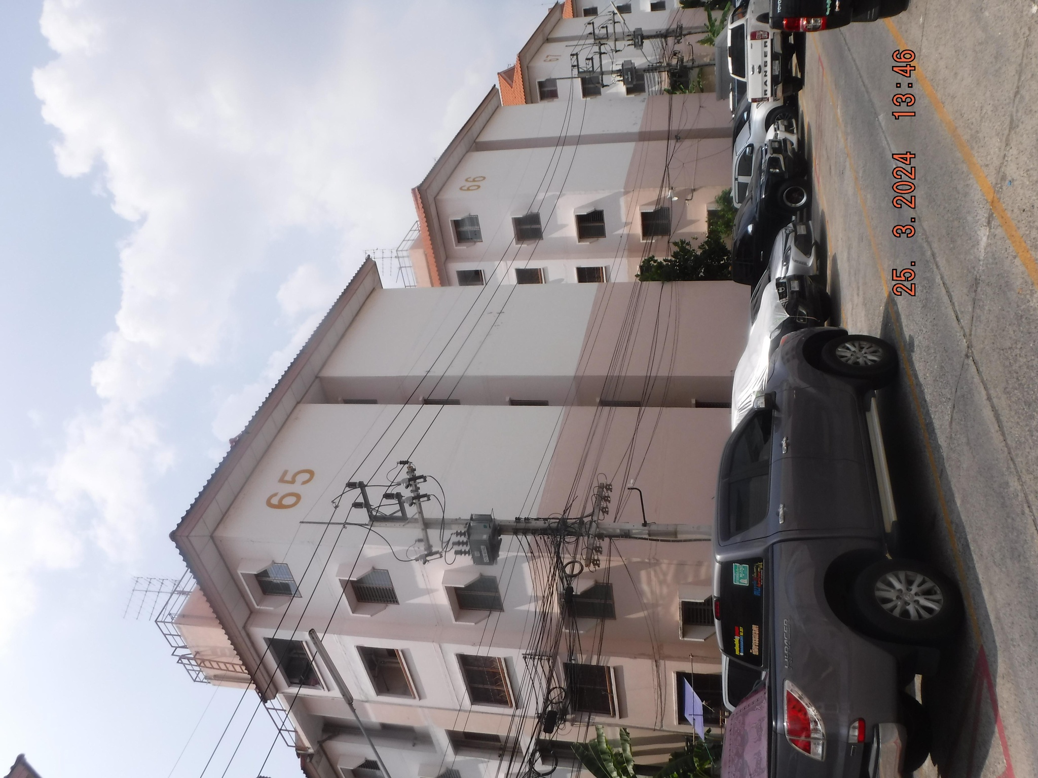 ทรัพย์สถาบันโดย GHB คอนโด บ้านเอื้ออาทร พหลโยธิน กม.44 (Baan Ua-Athorn Phaholyothin Km.44)
