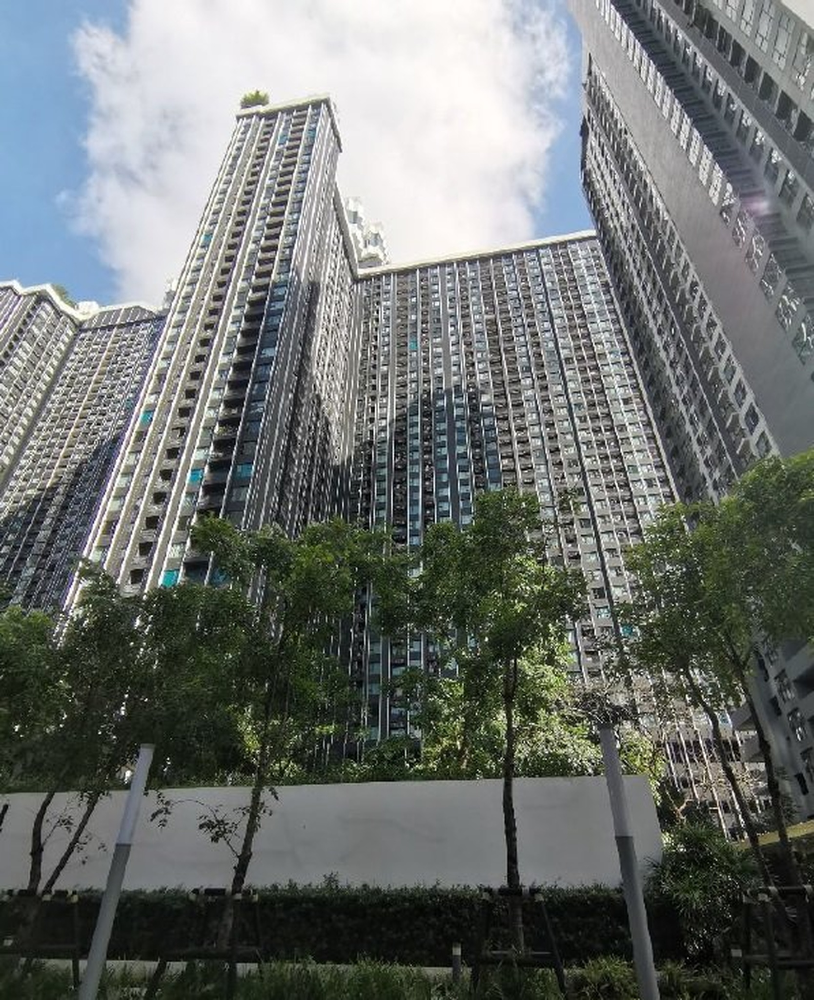 ทรัพย์สถาบันโดย SCB คอนโดใกล้ MRT พระราม9 ไลฟ์ อโศก-พระราม 9 (Life Asoke-Rama 9)