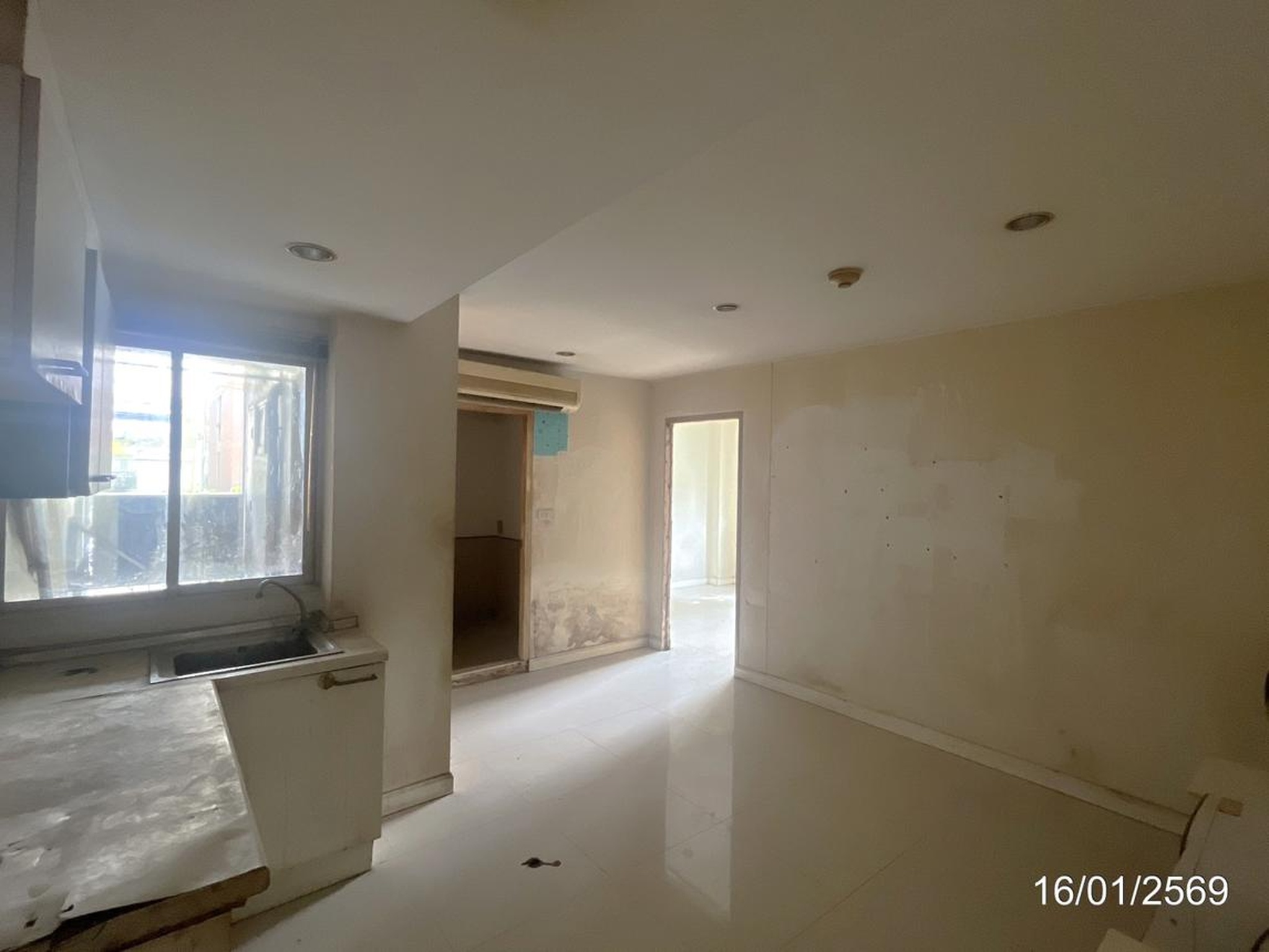 ทรัพย์สถาบันโดย KASIKORNBANK คอนโดใกล้ SRT หลักสี่ พาร์ควิว วิภาวดี 3 (Parkview Vibhavadi 3)