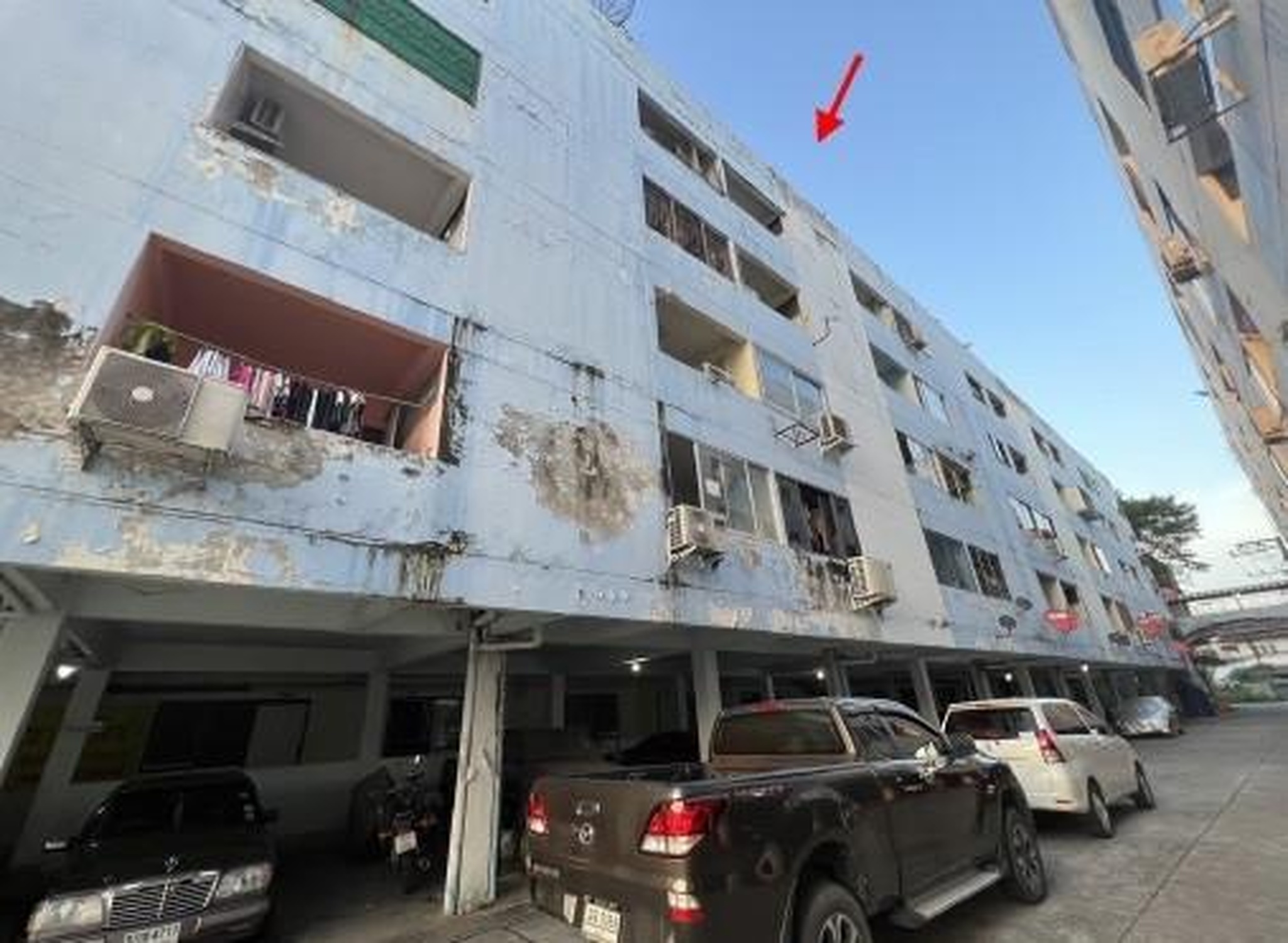 ทรัพย์สถาบันโดย GHB คอนโด ศรีสุขเฮ้าส์ คอนโดมิเนียม (Srisuk House Condominium)