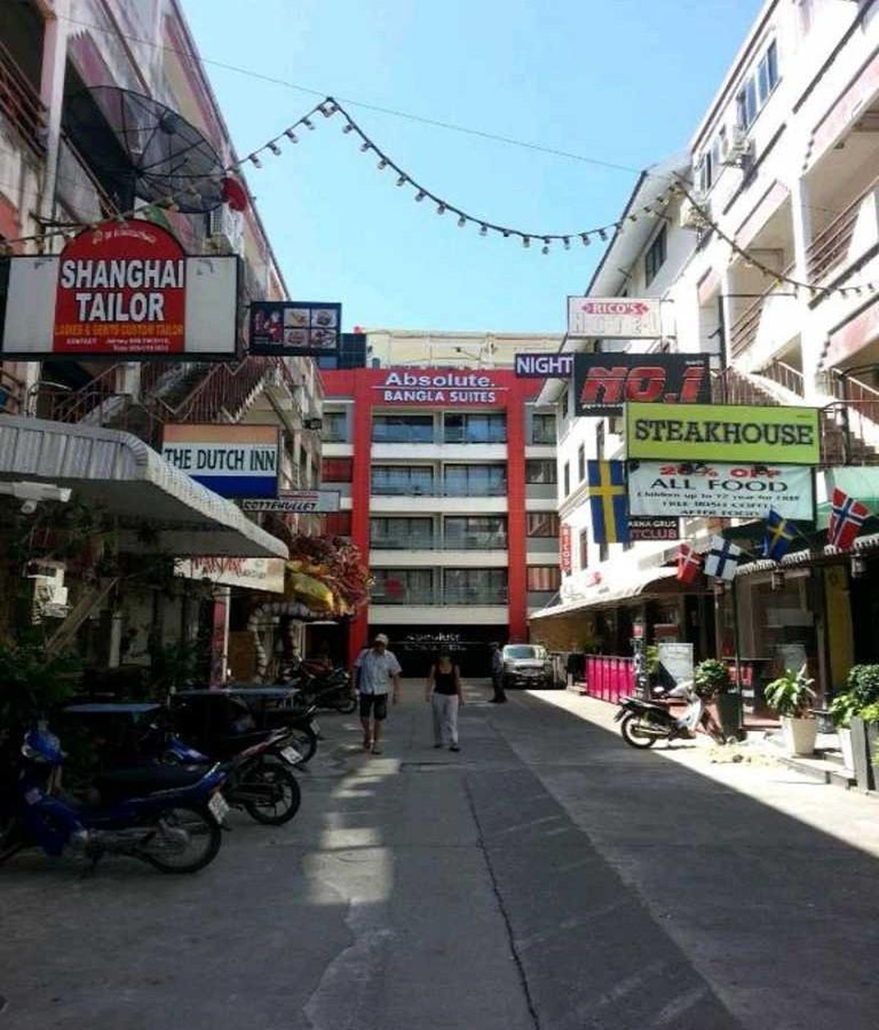 ทรัพย์สถาบันโดย GHB คอนโด บางลา สวีทส์ (Bang La Suites)