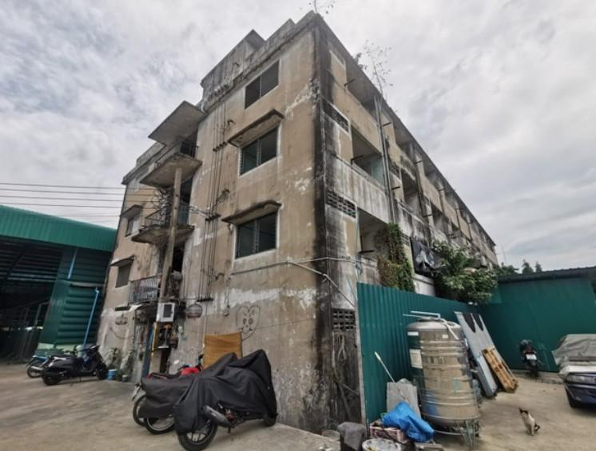 ทรัพย์สถาบันโดย GHB คอนโด บ้านพักแฟลตมหาวงษ์ (Flat Mahawong)