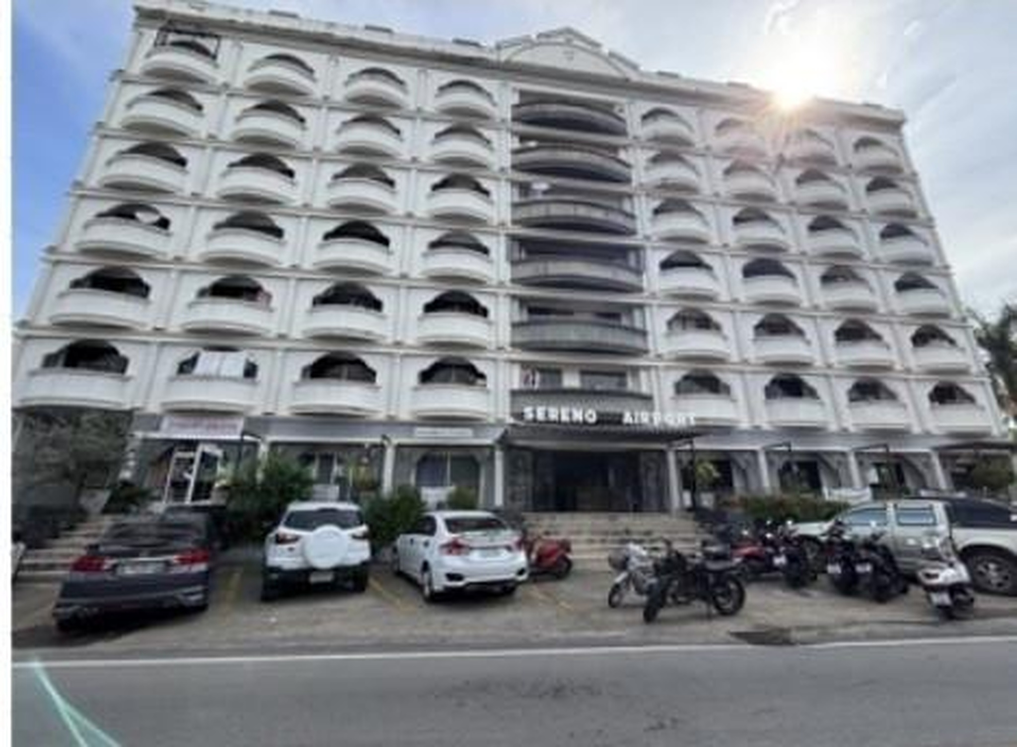 ทรัพย์สถาบันโดย GHB คอนโด ซีรีโน แอร์พอร์ท คอนโด (Sereno Airport Condo)