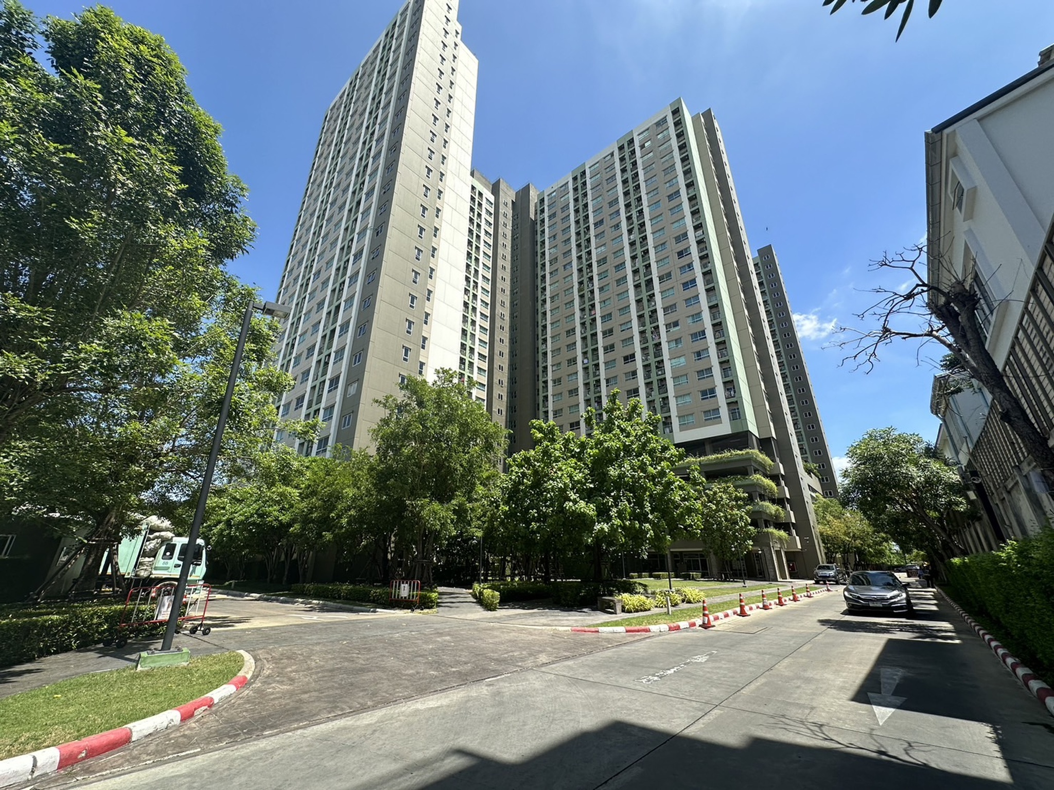 ทรัพย์สถาบันโดย BAM คอนโด ลุมพินี วิลล์ นครอินทร์-ริเวอร์วิว (Lumpini Ville Nakhonin-Riverview)
