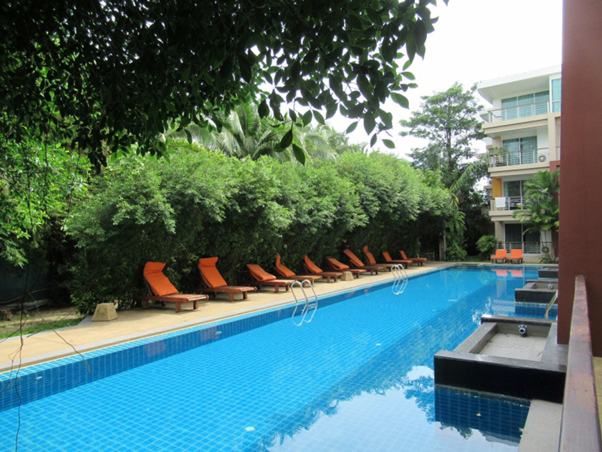 ทรัพย์สถาบันโดย BAM คอนโด ราไวย์บีช คอนโดมิเนียม (Rawai Beach Condominium)