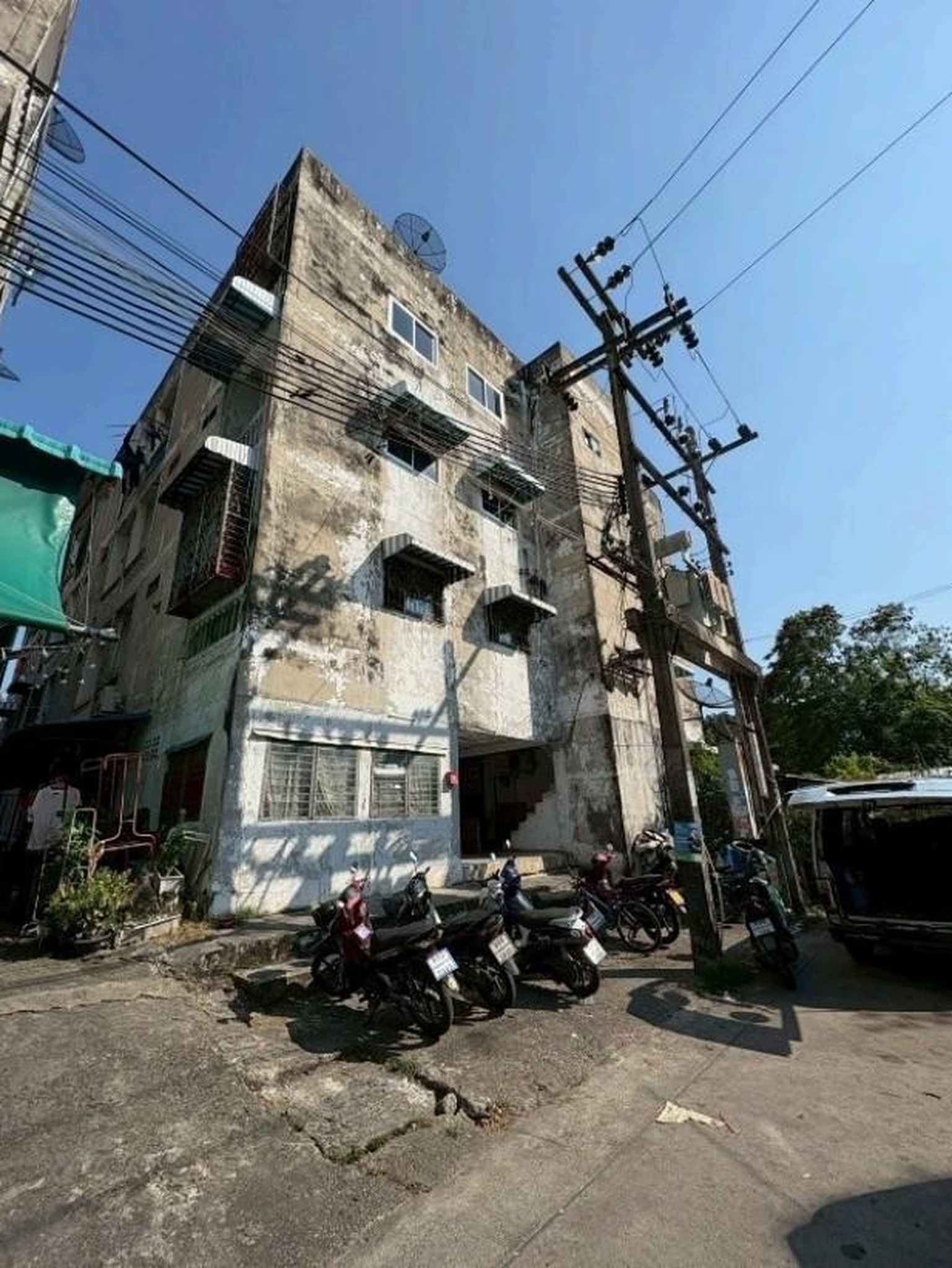 ทรัพย์สถาบันโดย GHB คอนโด บ้านสวนนครธน 2 (Baan Suan Nakhon Thon 2)