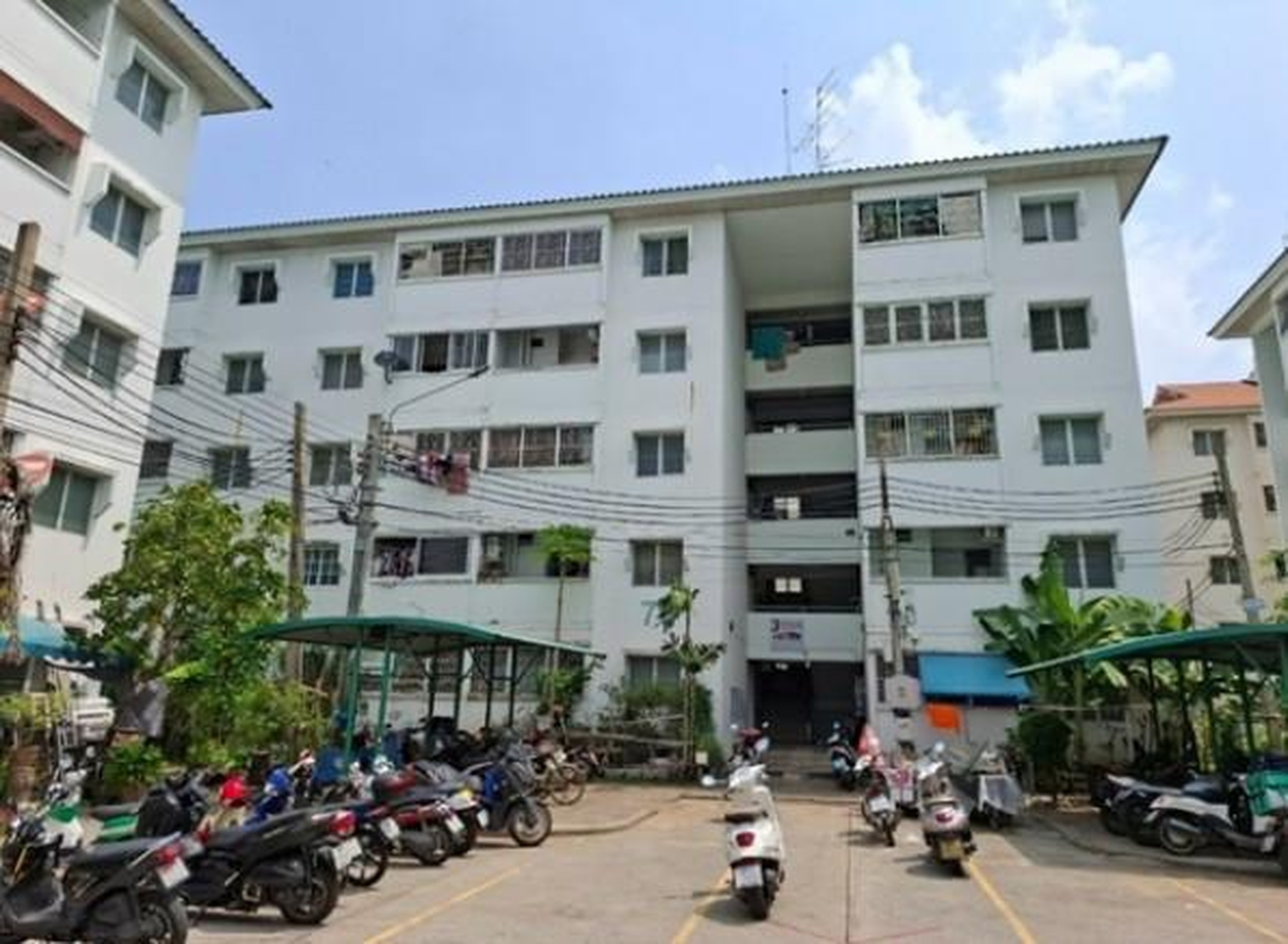 ทรัพย์สถาบันโดย GHB คอนโด บ้านเอื้ออาทร รามอินทรา(คู้บอน) (Baan Ua-Athorn Khoobon)