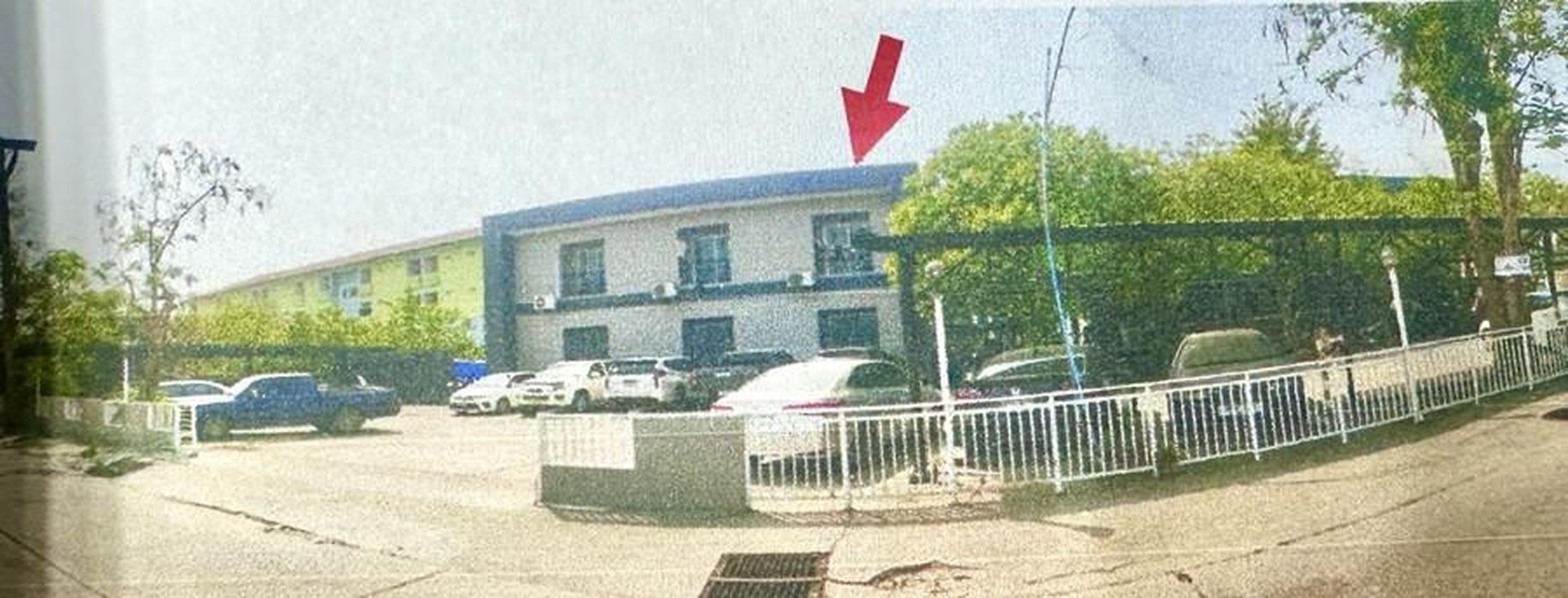 ทรัพย์สถาบันโดย GHB คอนโด เพชรฤดีคอนโดมิเนียม (Petchruedee Condominium)