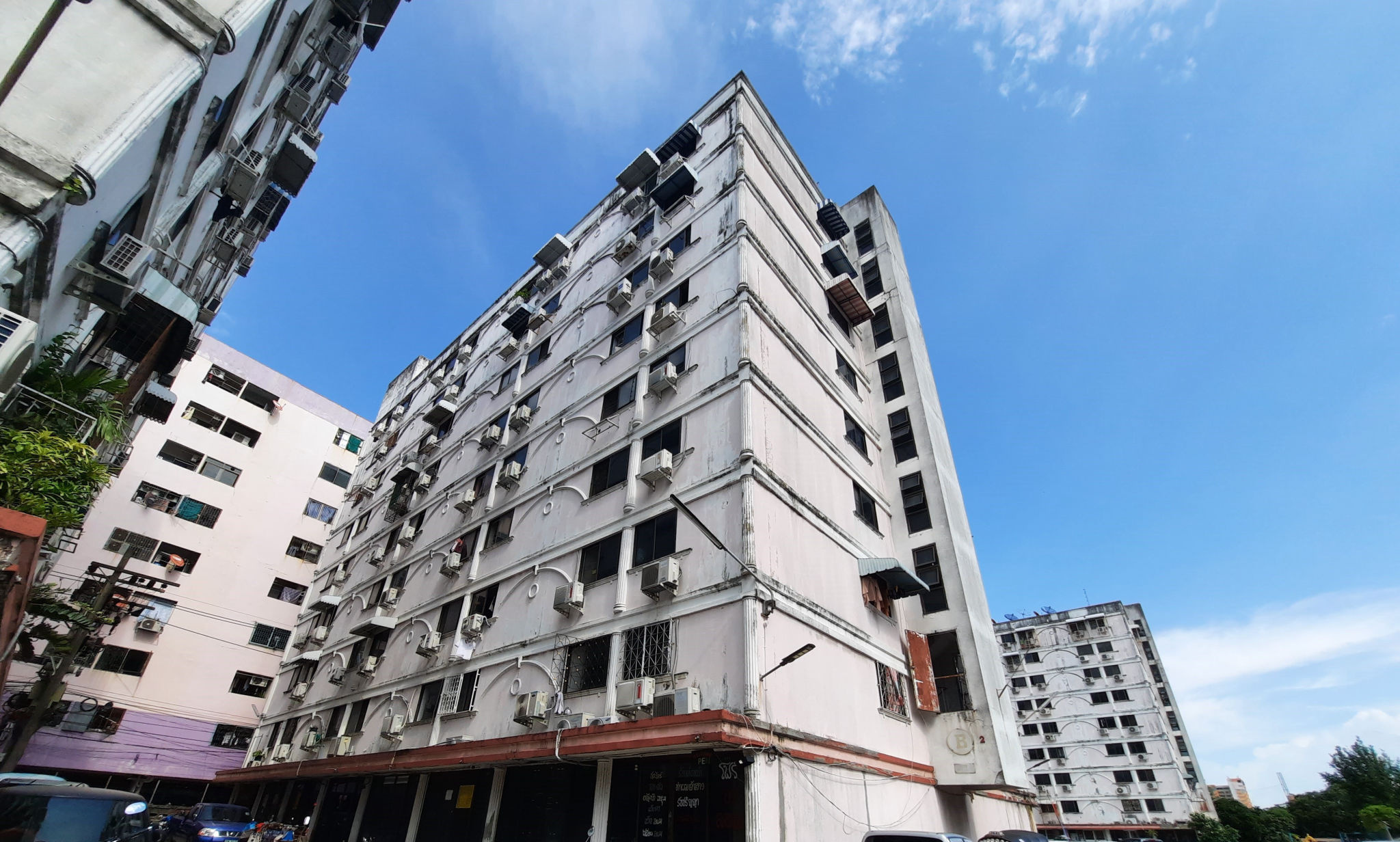 ทรัพย์สถาบันโดย BAM คอนโดใกล้ YL08 บางกะปิ เอช.อาร์.เรสซิเด้นซ์ (H.R.Residence)