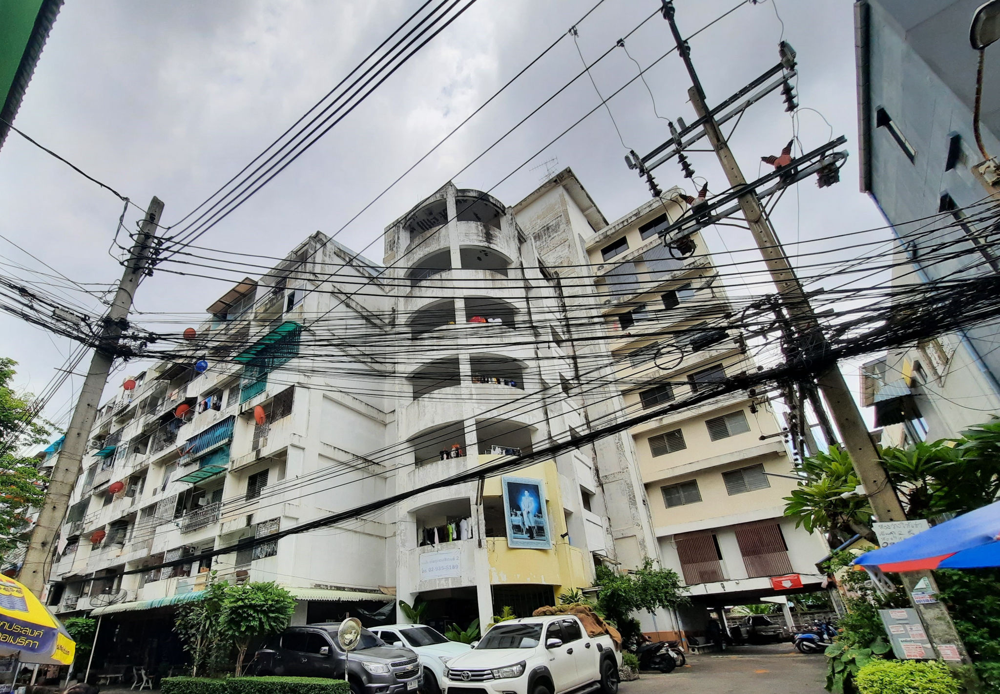 ทรัพย์สถาบันโดย BAM คอนโดใกล้ YL03 โชคชัย 4 เพิ่มสุขเรสซิเดนซ์ 2 (Permsuk Residence 2)