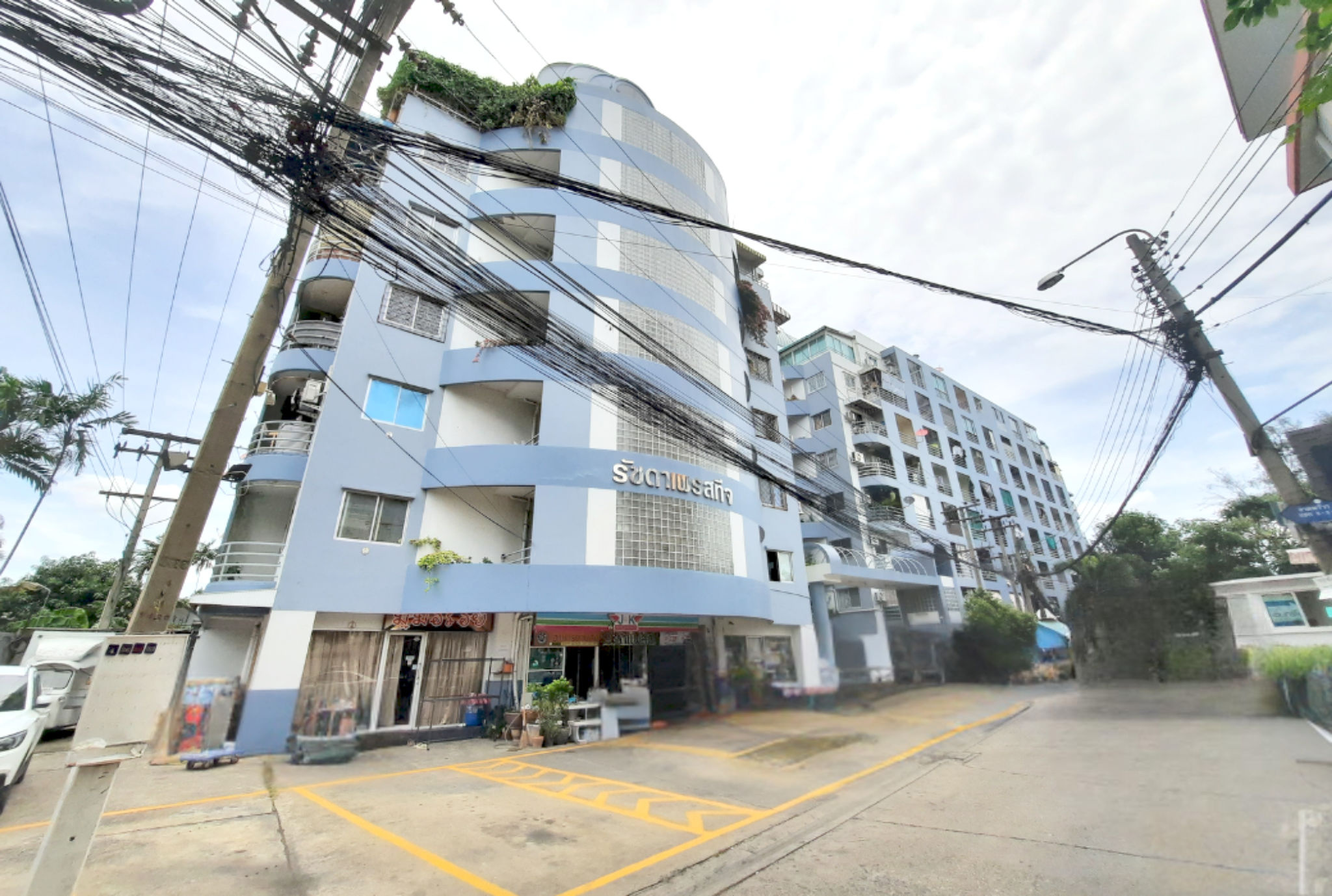 ทรัพย์สถาบันโดย BAM คอนโดใกล้ YL03 โชคชัย 4 รัชดาเพรสทีจ คอนโดมิเนียม (Ratchada Prestige Condominium)