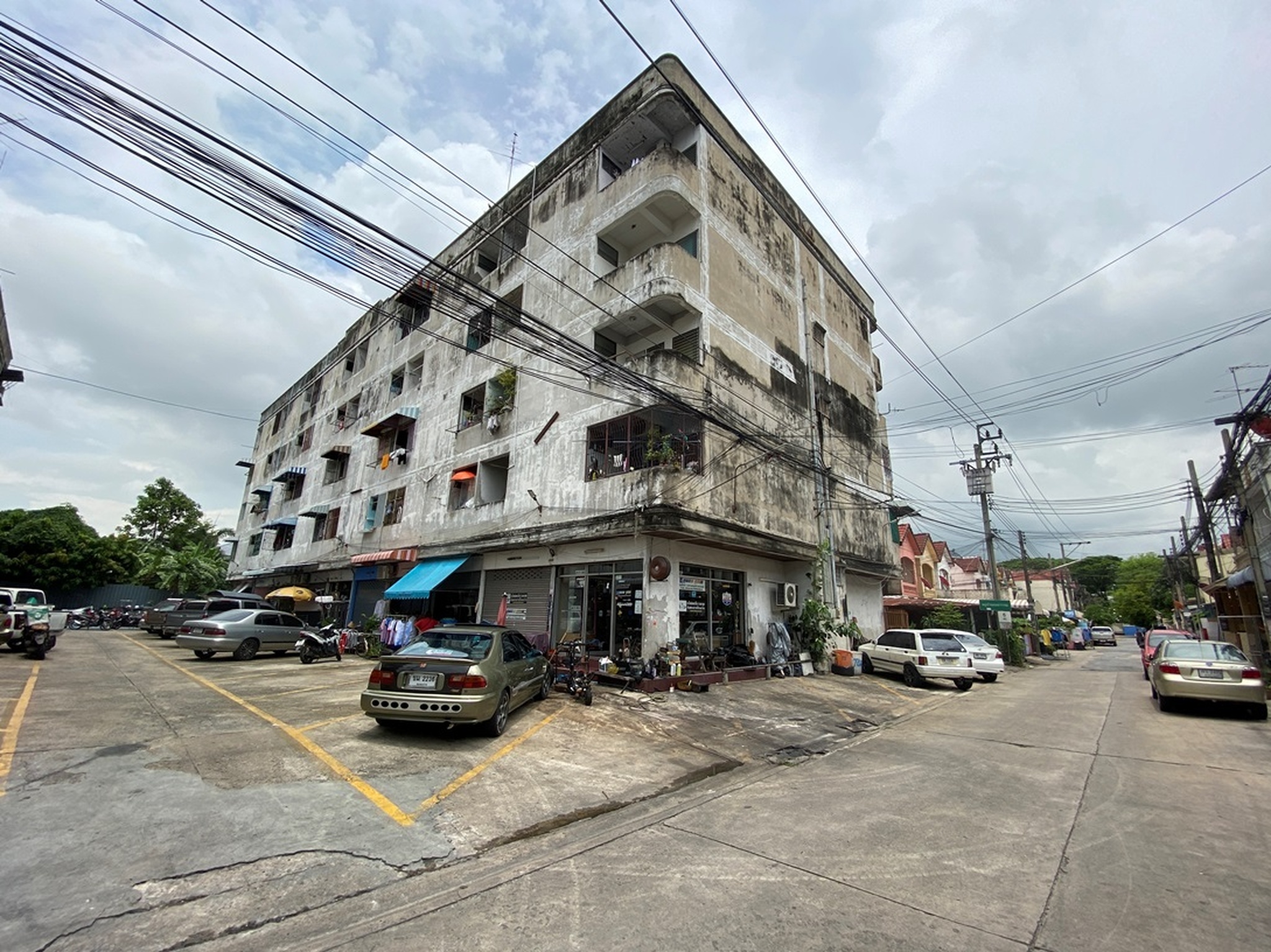 ทรัพย์สถาบันโดย BAM คอนโด เจริญดี คอนโดทาวน์ 2 (Charoendee Condotown 2)
