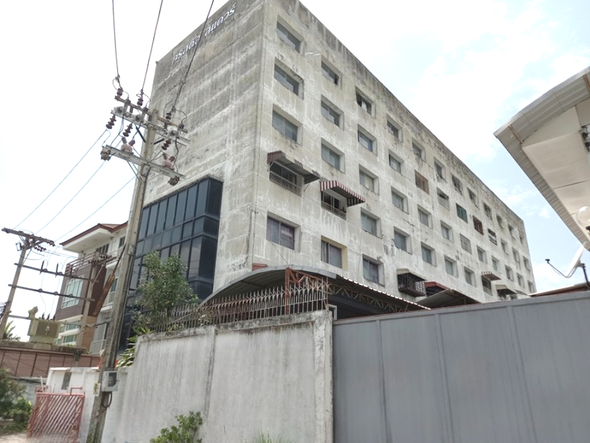 ทรัพย์สถาบันโดย BAM คอนโดใกล้ PK17 รามอินทรา 3 คริสตัล สแควร์ (Crystal Square)