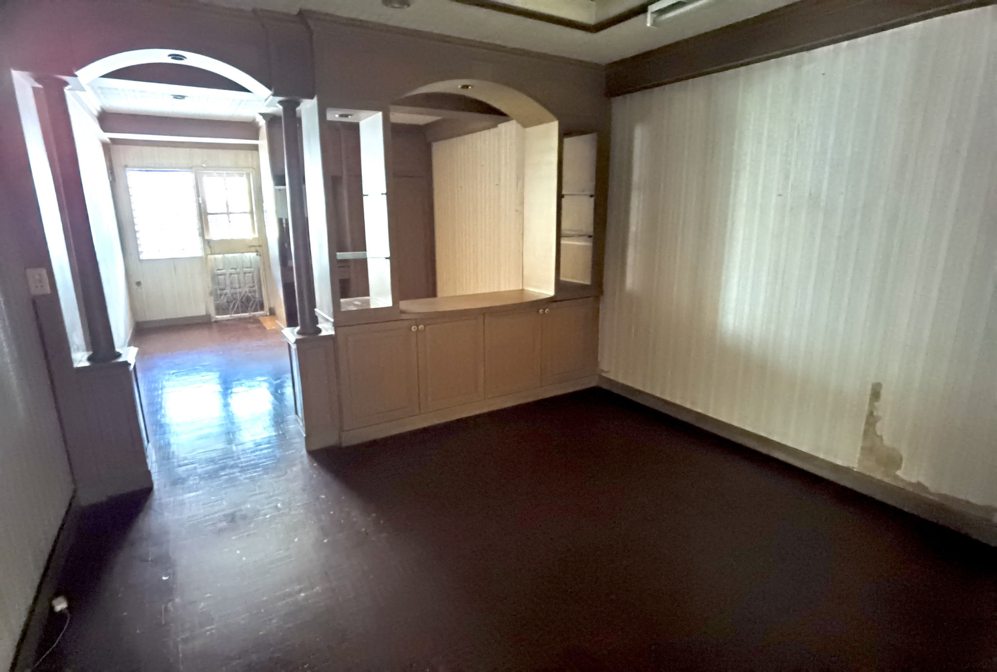 ทรัพย์สถาบันโดย BAM คอนโด สุวรัตน์คอนโดมิเนียม (Suwarat Condominium)