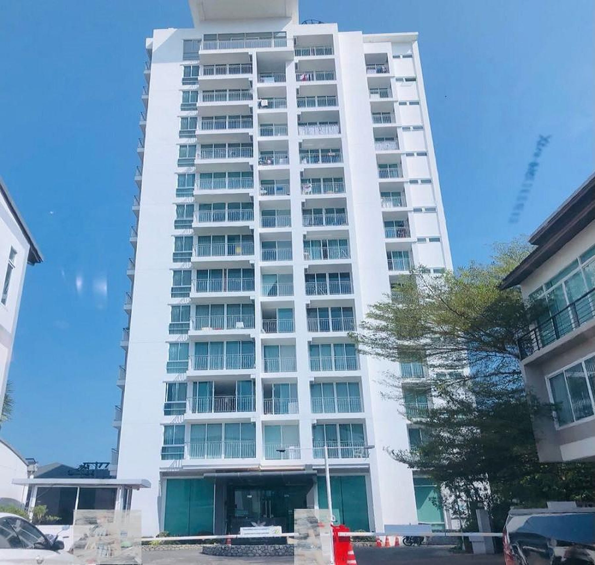 ทรัพย์สถาบันโดย GHB คอนโด เดอะ ไลต์ สวนหลวง คอนโดมิเนียม ภูเก็ต (The Light Suanluang Condominium Phuket)
